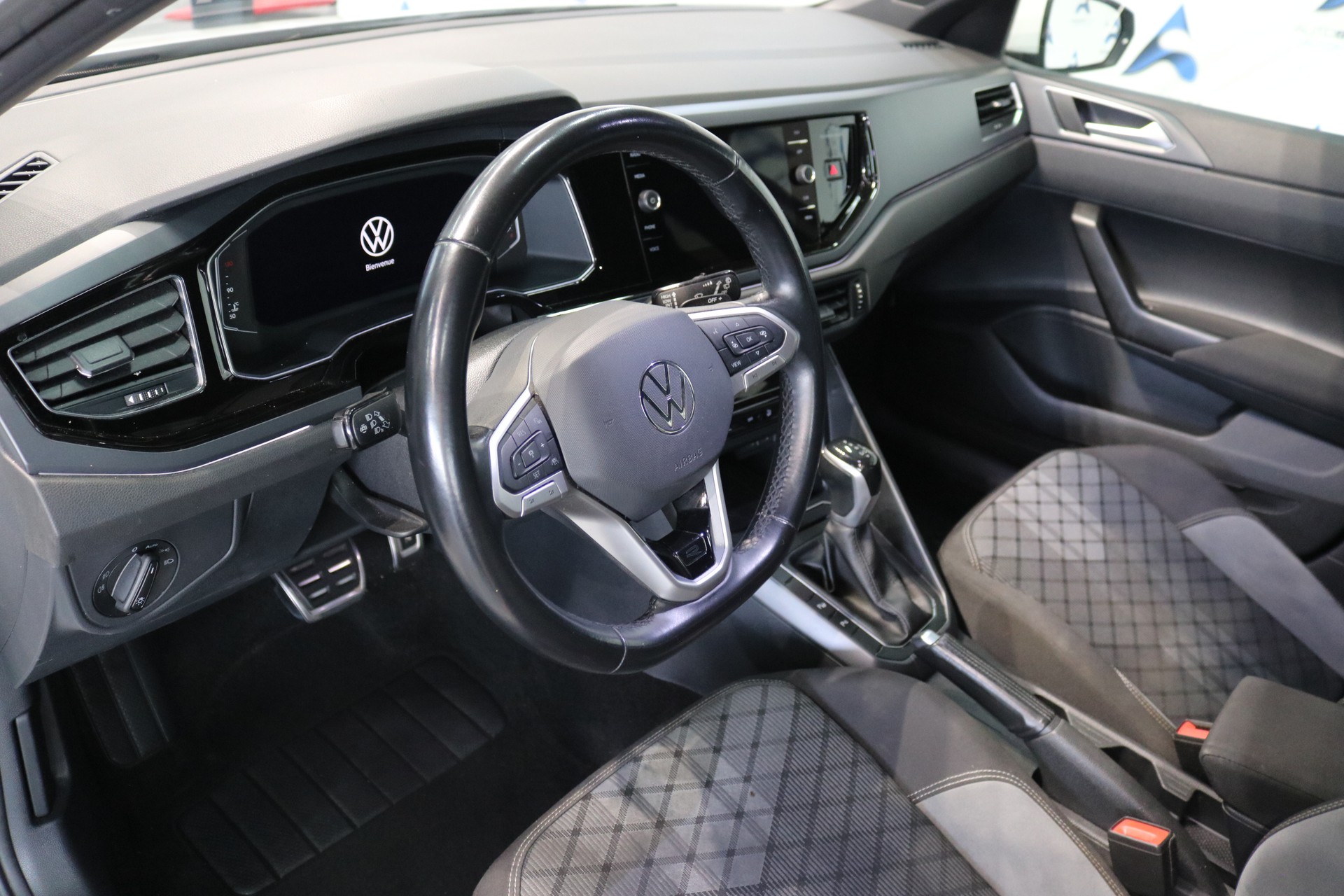 VW Polo 1.0 TSI R-Line DSG-image-31