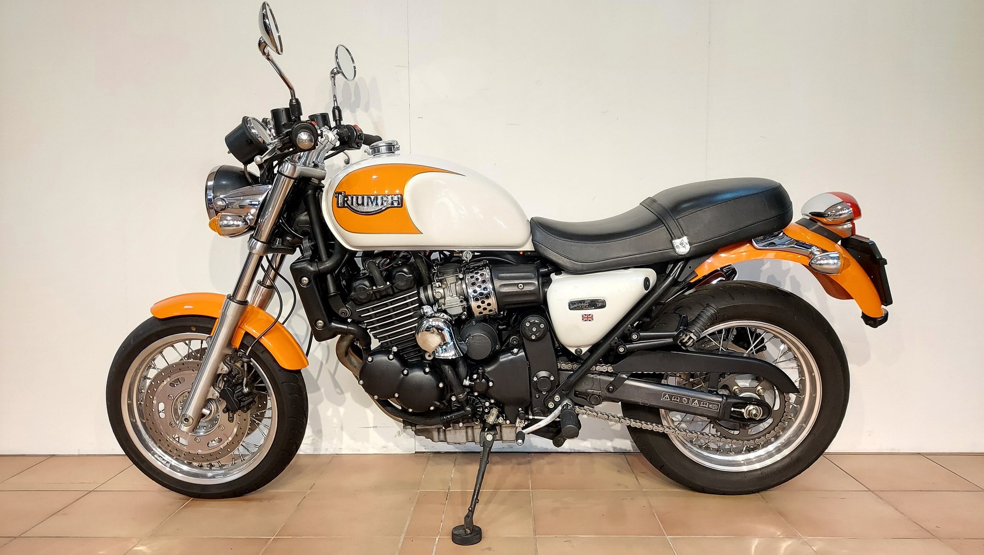 TRIUMPH Thunderbird 900 Sport-image-1