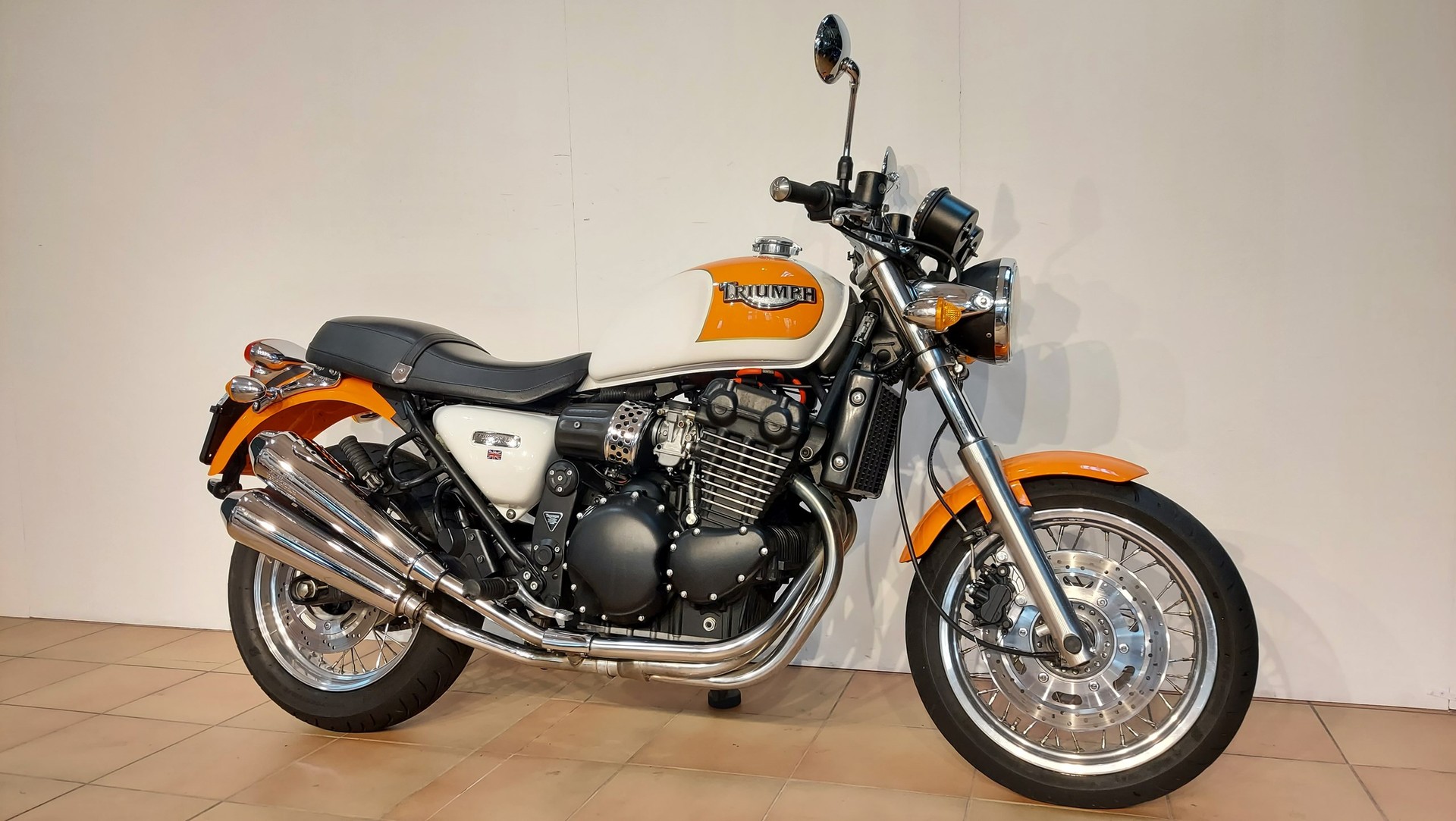 TRIUMPH Thunderbird 900 Sport-image-2