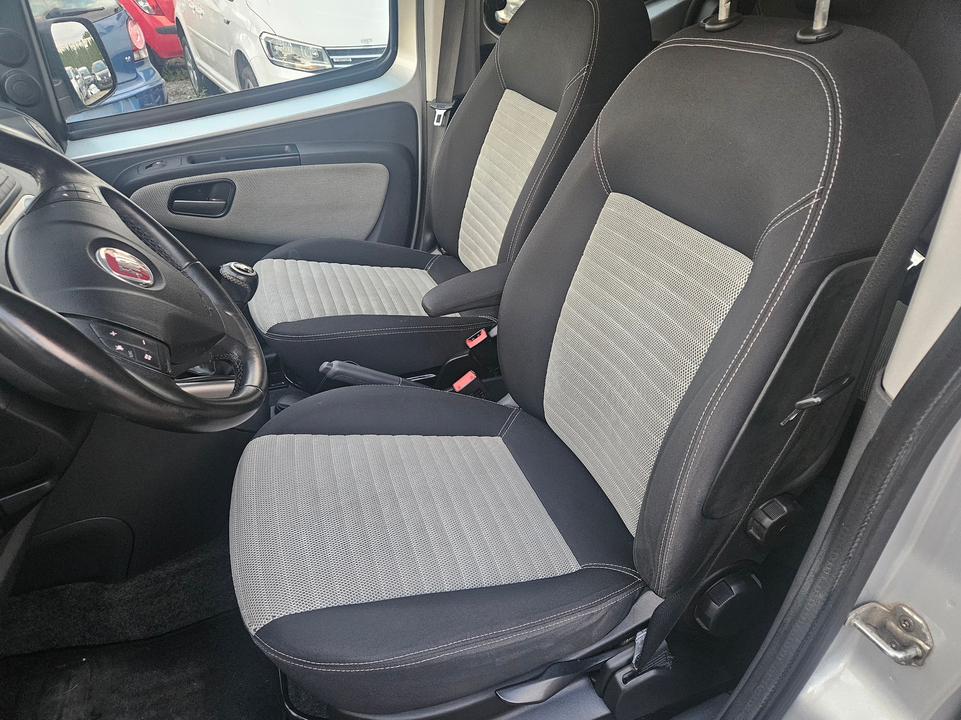 FIAT Qubo 1.3 JTD Trekking-image-7