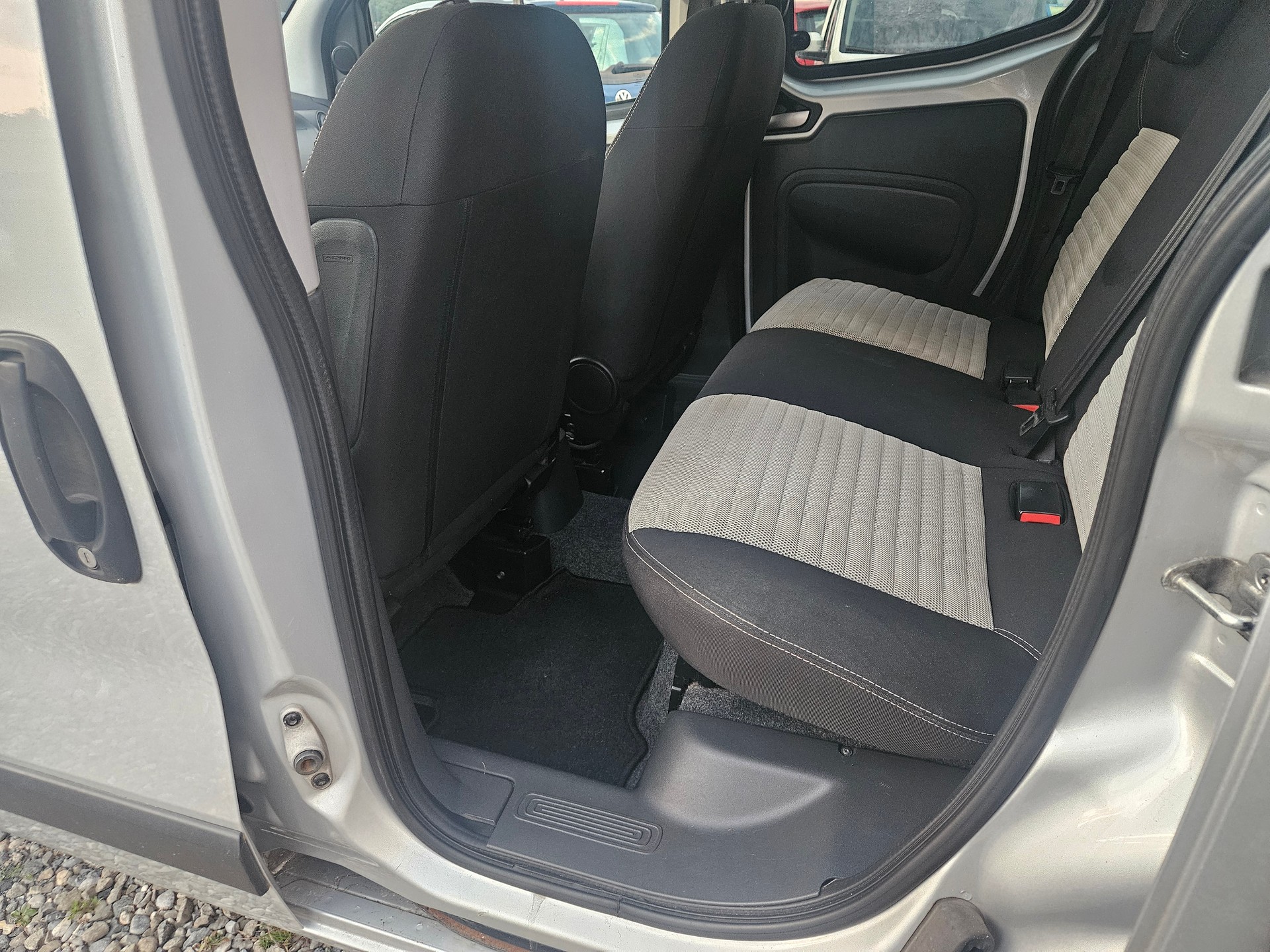 FIAT Qubo 1.3 JTD Trekking-image-12