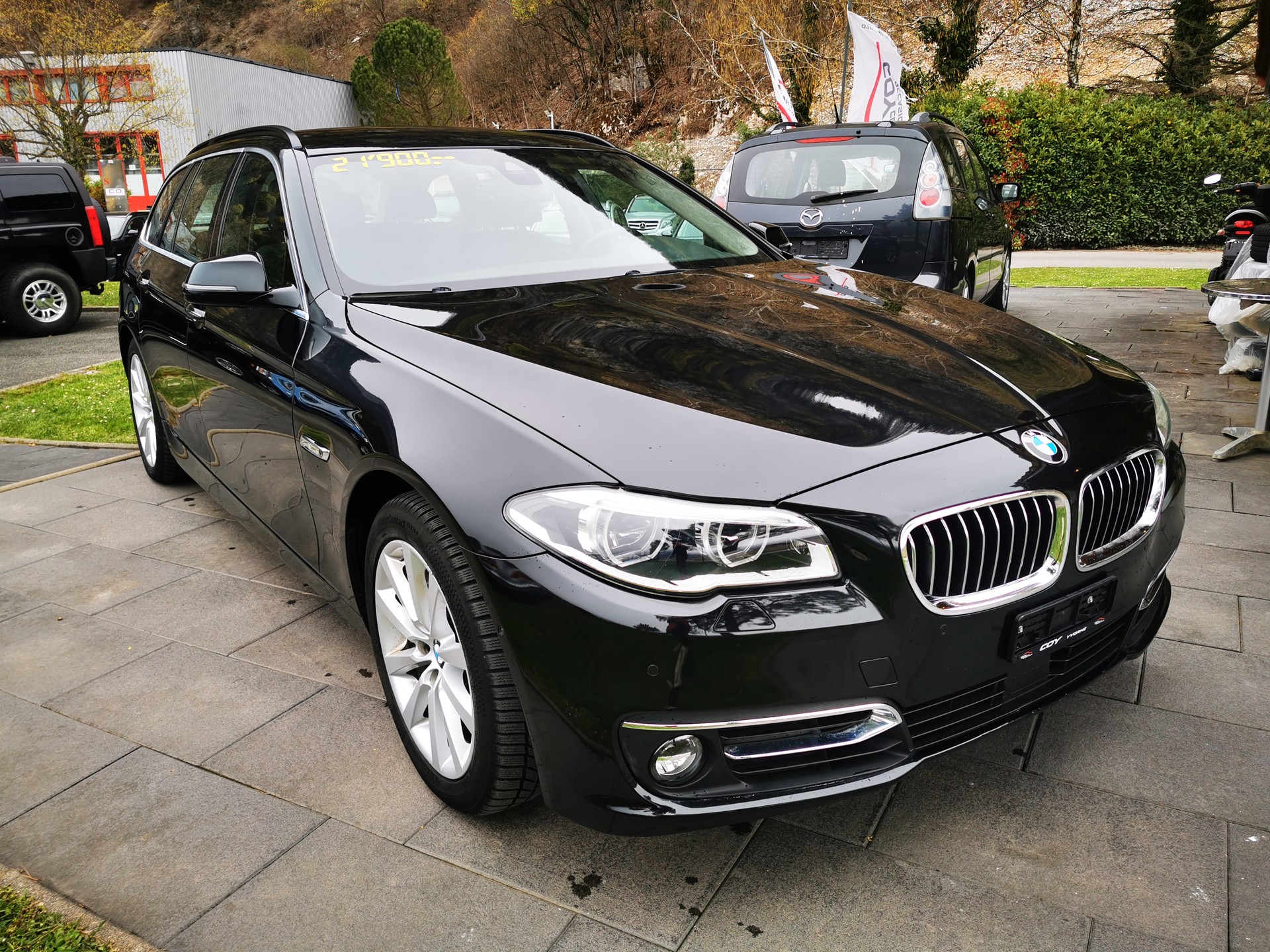 BMW 530d Touring xDrive Luxury Line Steptronic-image-13