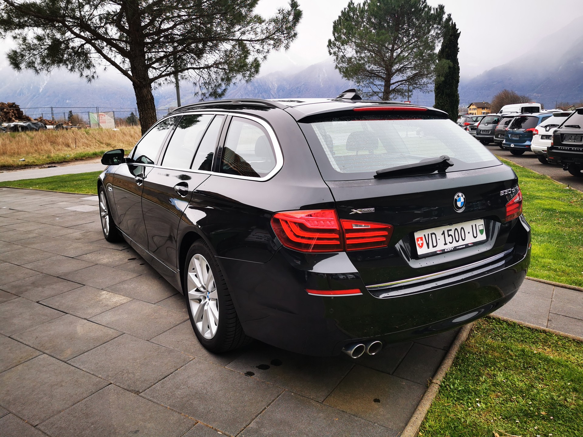 BMW 530d Touring xDrive Luxury Line Steptronic-image-11