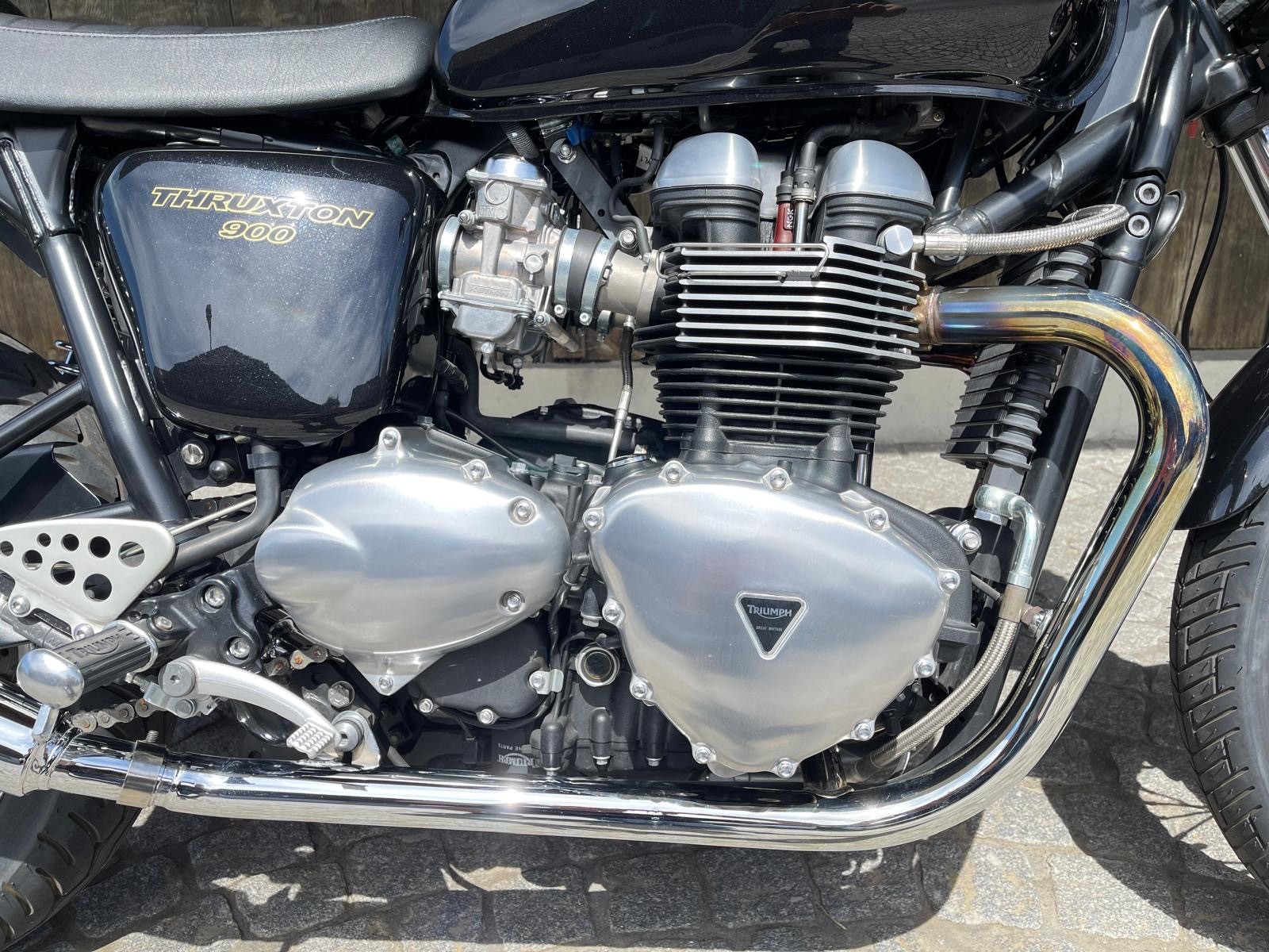TRIUMPH Thruxton 900 i-image-5