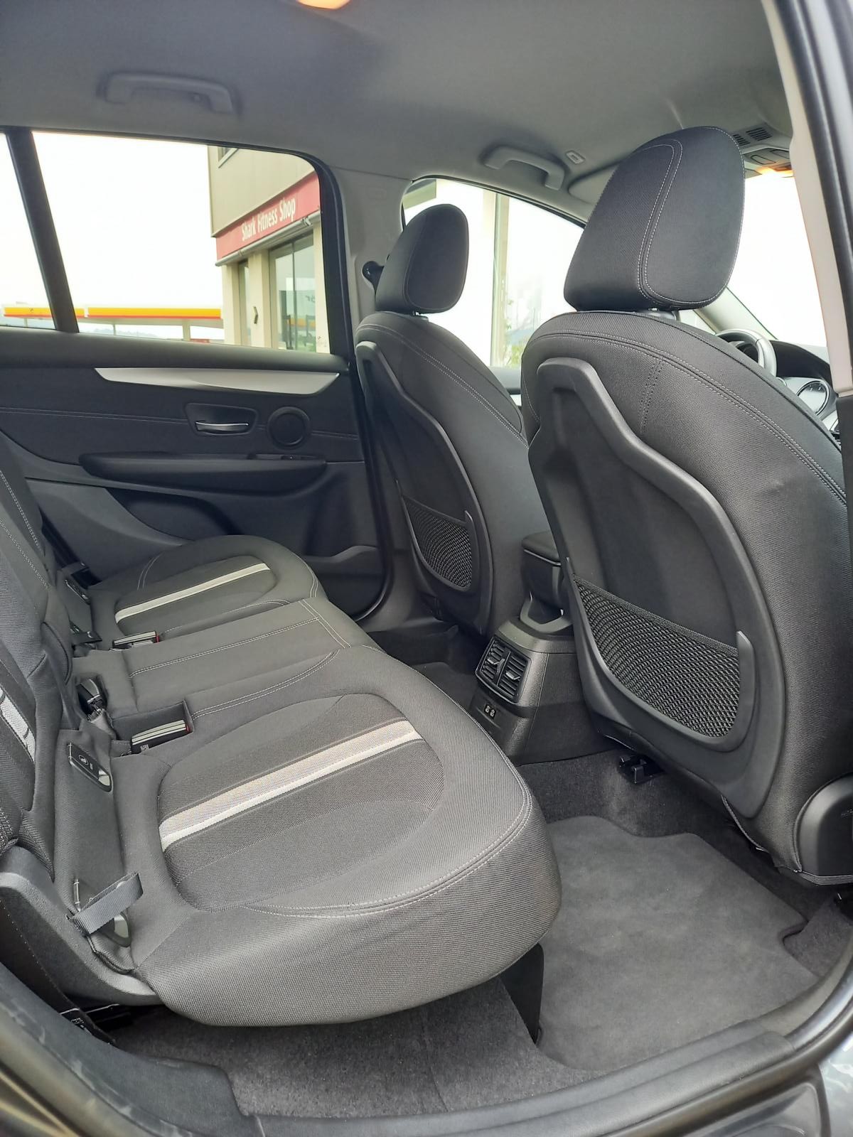 BMW 220d xDrive Gran Tourer Steptronic-image-10