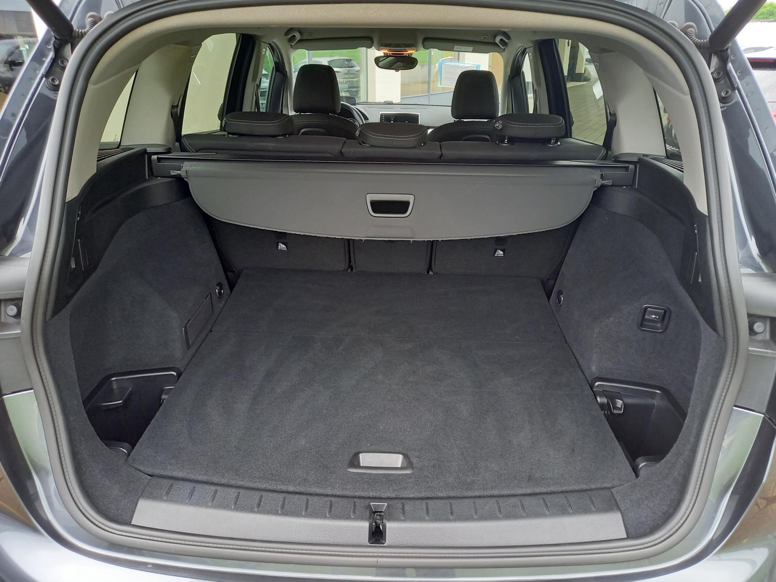 BMW 220d xDrive Gran Tourer Steptronic-image-13