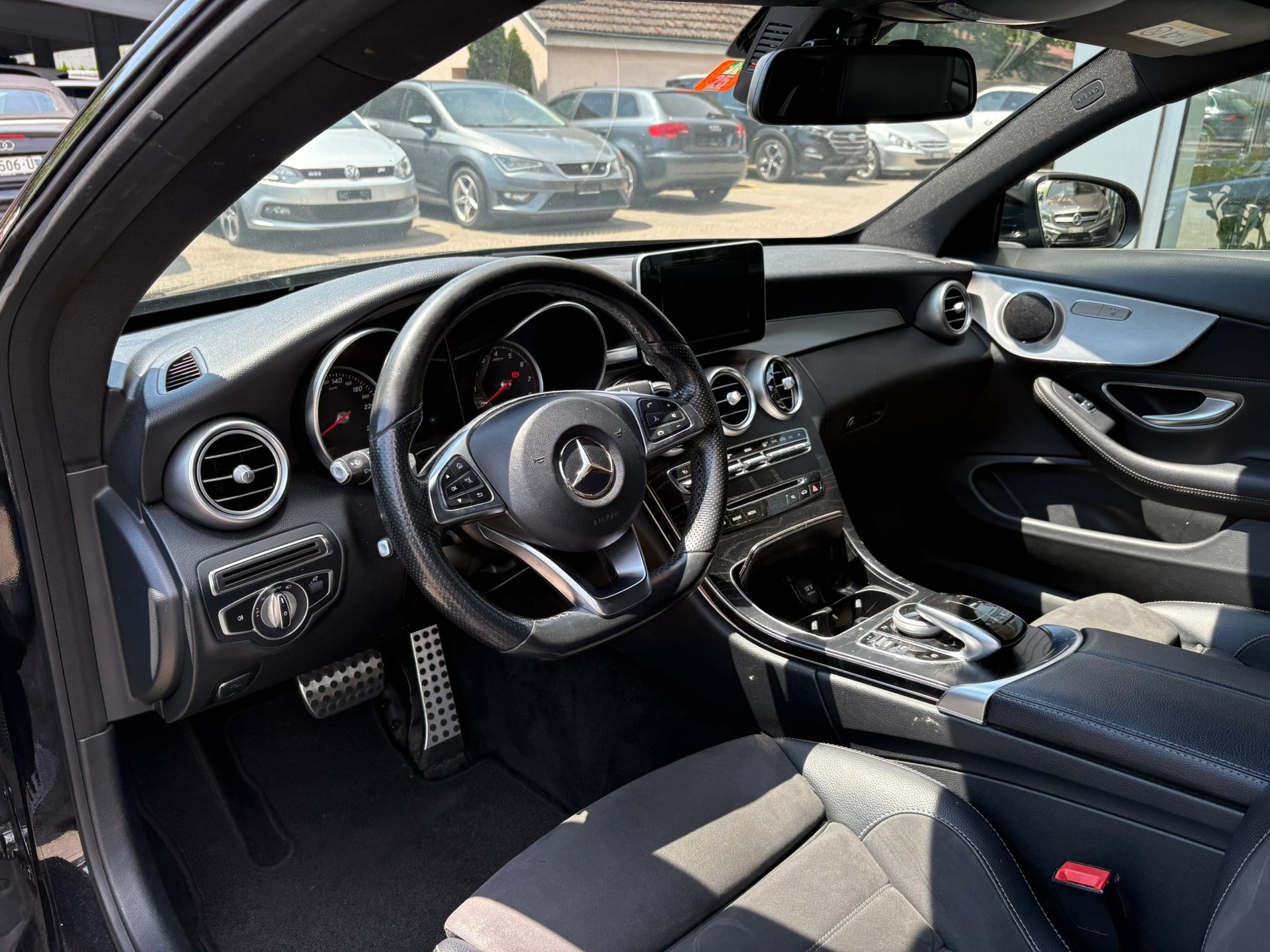 MERCEDES-BENZ C 250-image-9