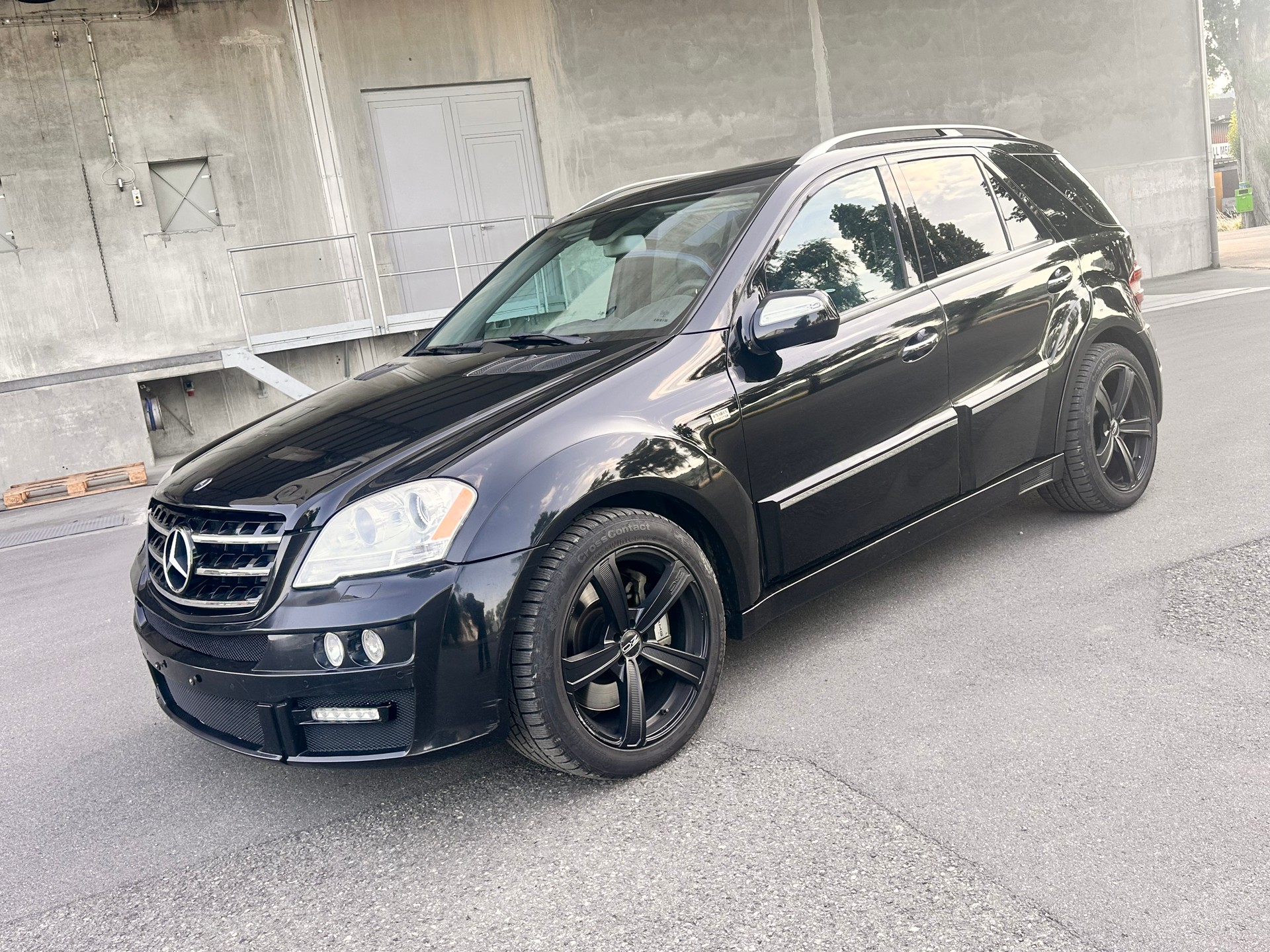 MERCEDES-BENZ ML 63 AMG Brabus Widestar-image-1
