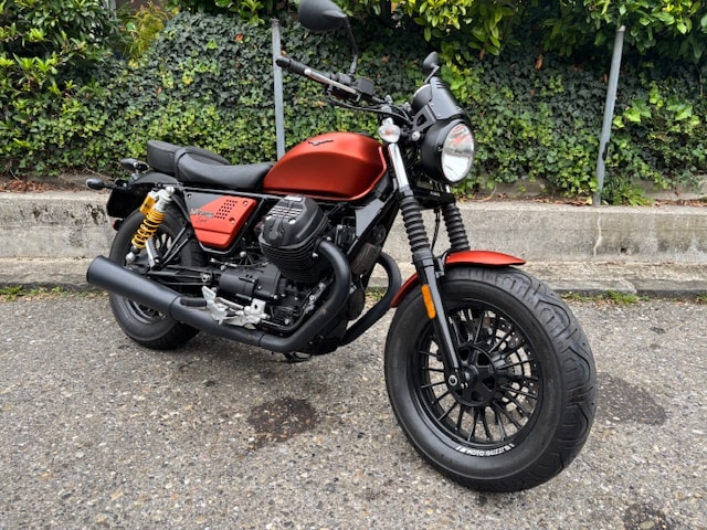 MOTO GUZZI V9 Bobber Sport-image-2