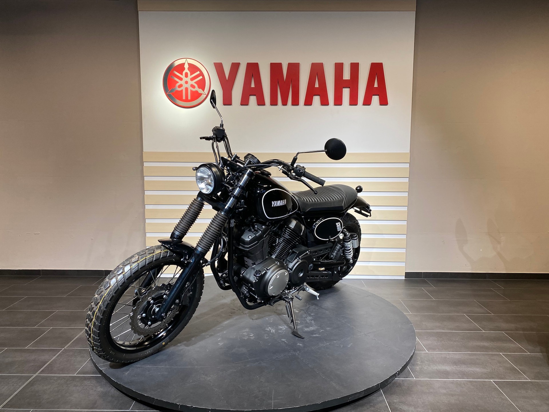 YAMAHA SCR 950 Mica Dori Edition-image-2