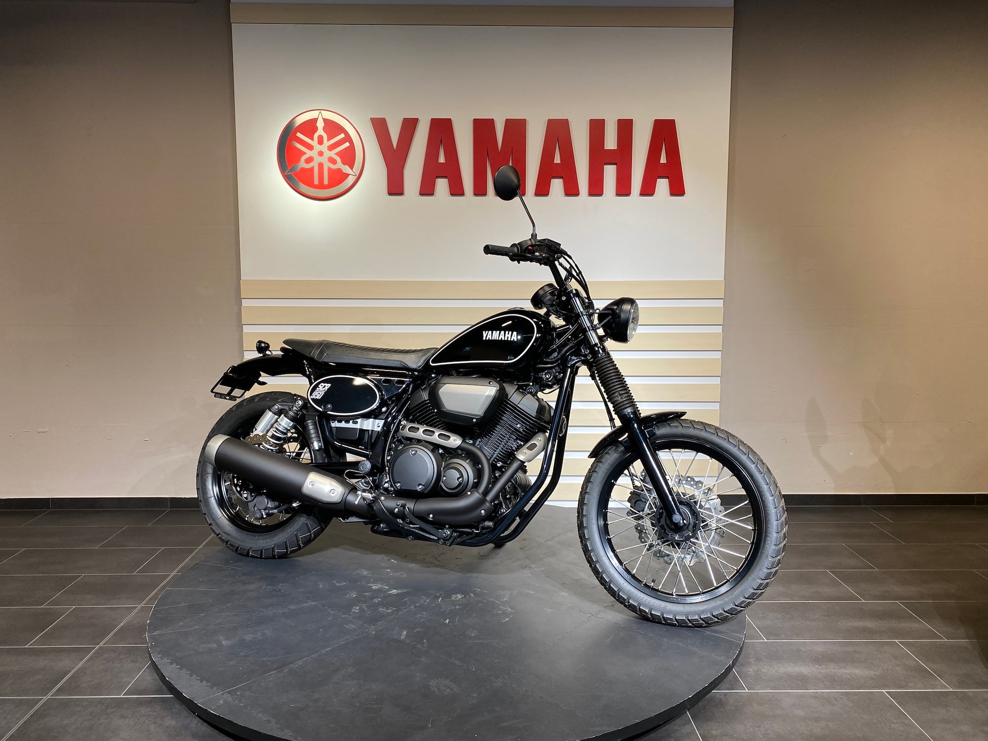 YAMAHA SCR 950 Classic