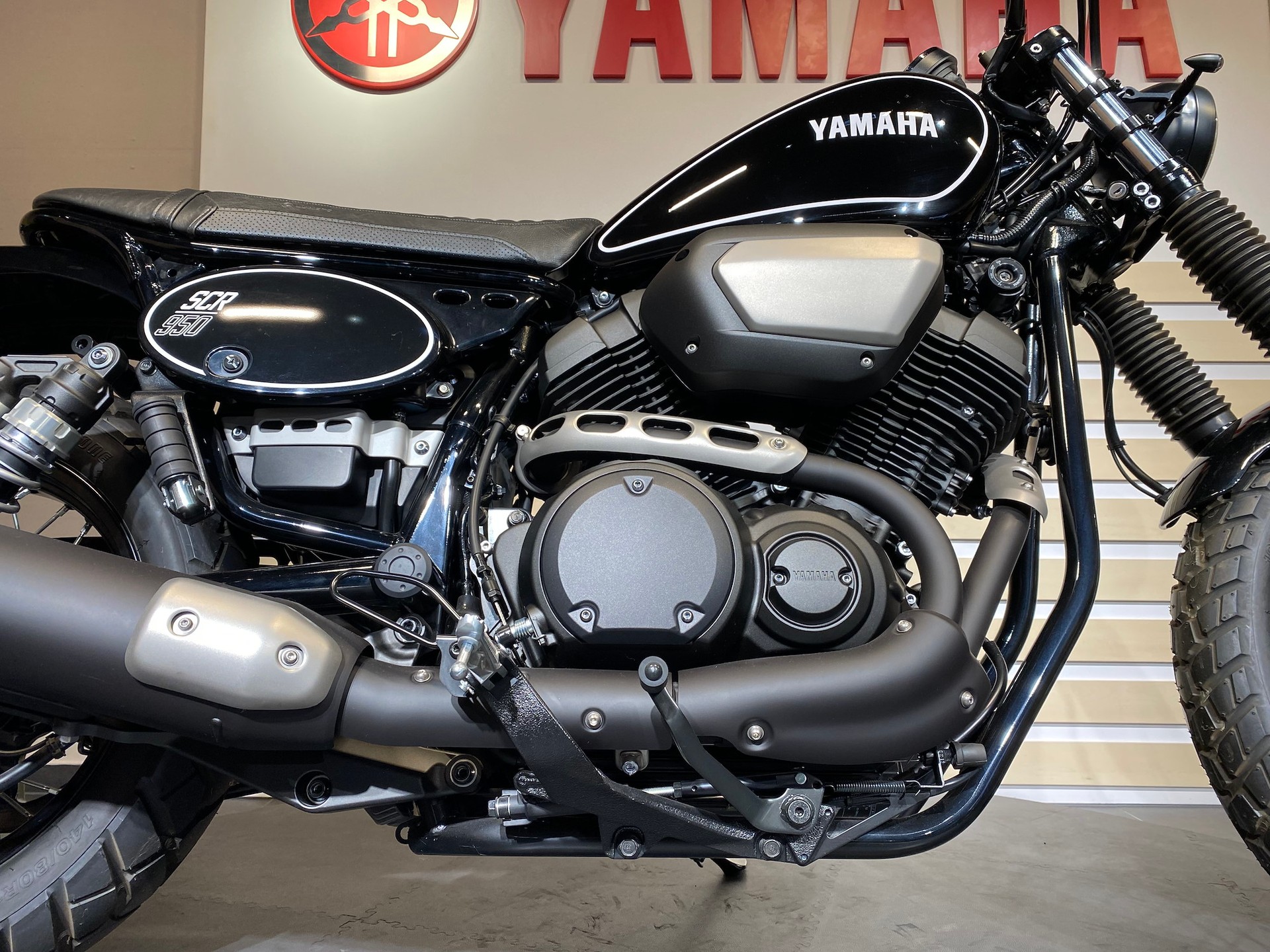 YAMAHA SCR 950 Classic-image-10