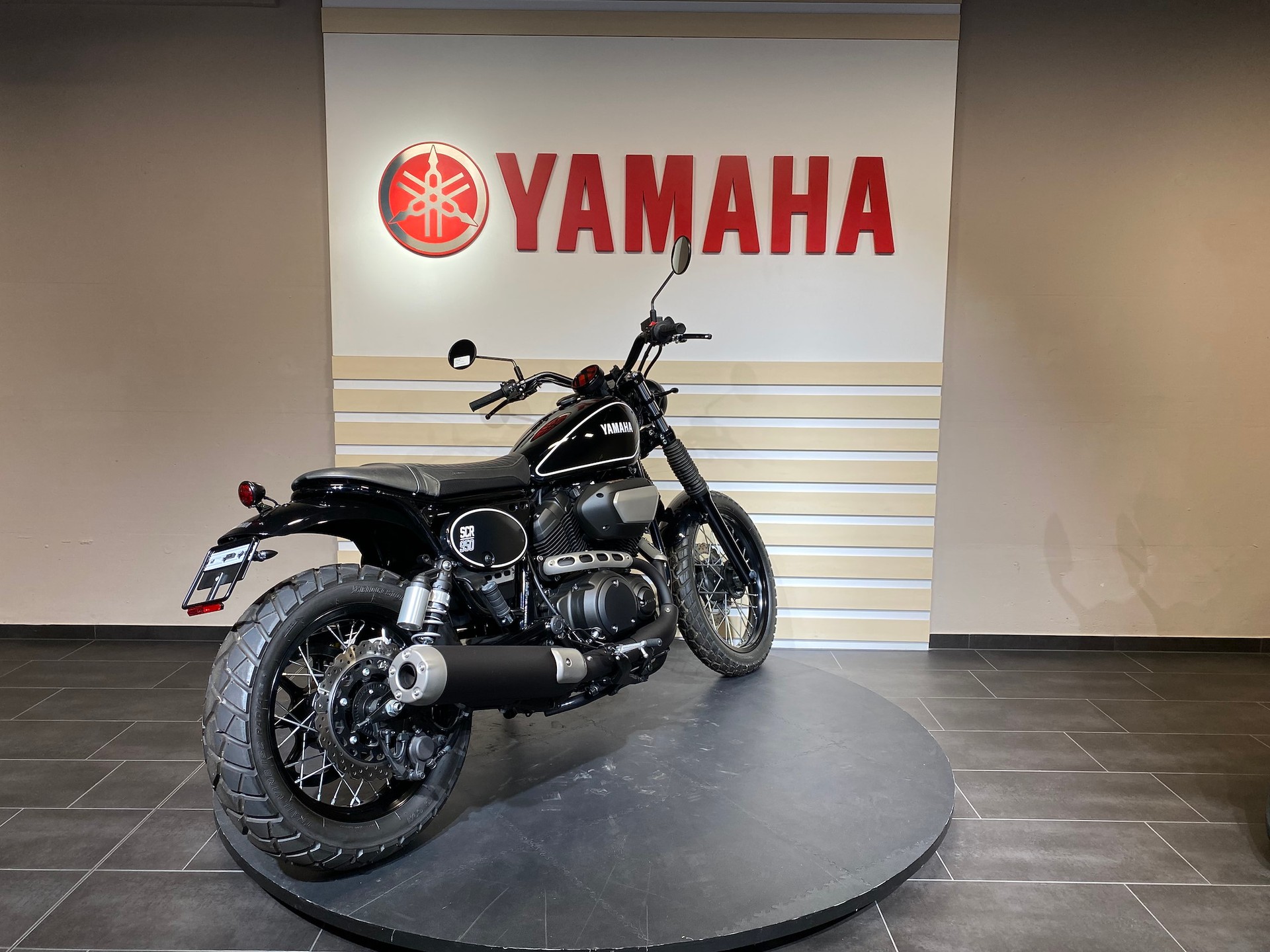 YAMAHA SCR 950 Classic-image-5