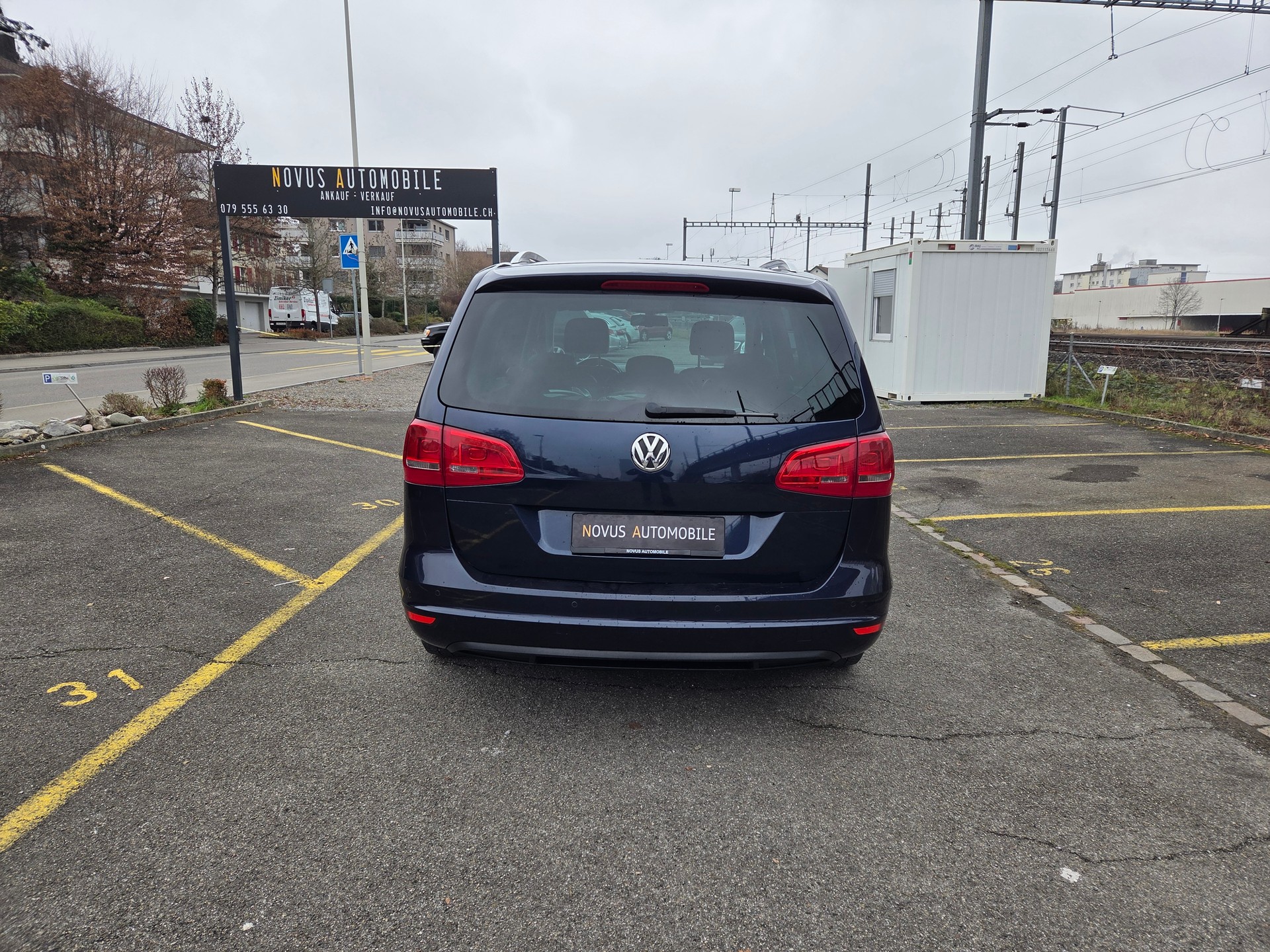 VW Sharan 2.0 TDI BlueMotion Technology Highline-showroom-element-3