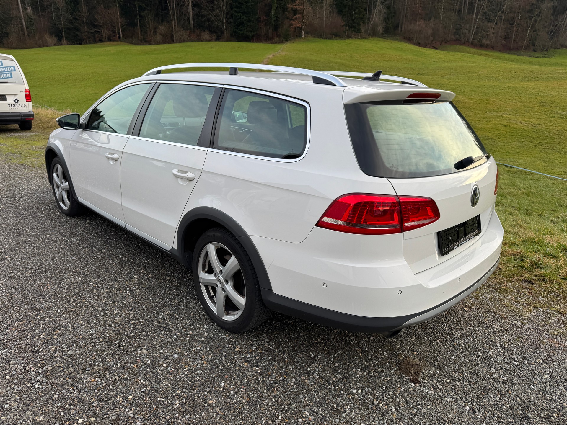 VW Passat Alltrack 2.0 TSI 4Motion DSG-image-5