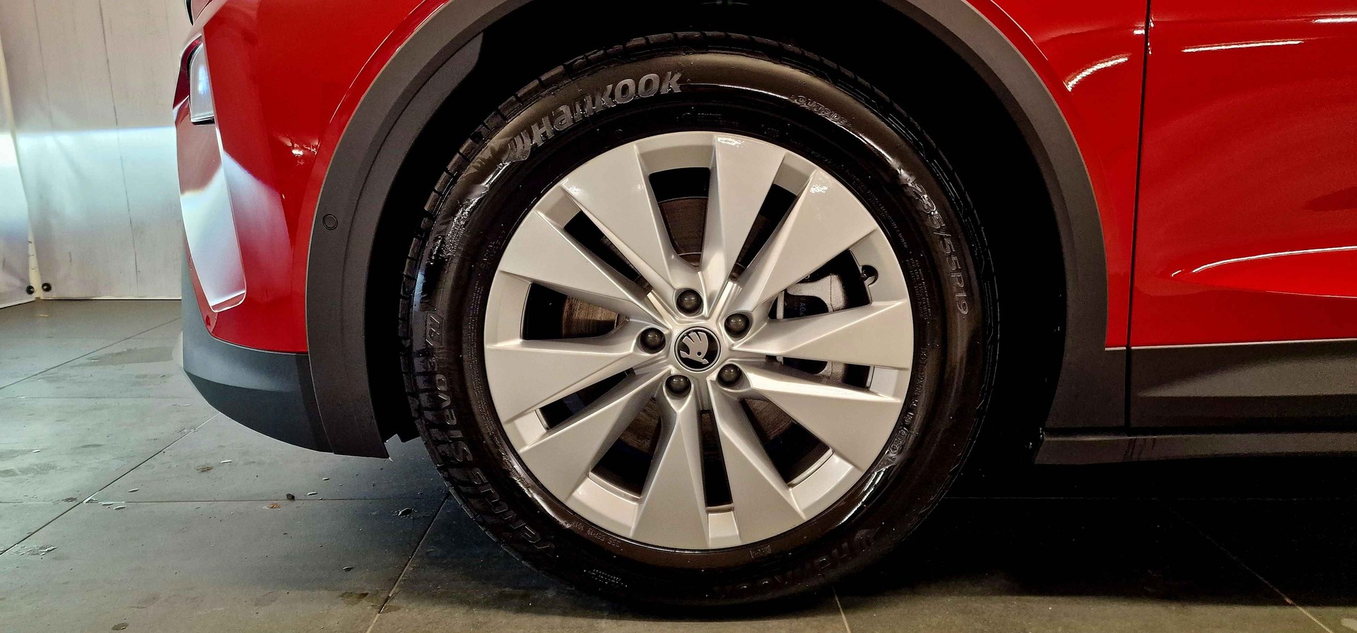 SKODA Elroq 85-image-23