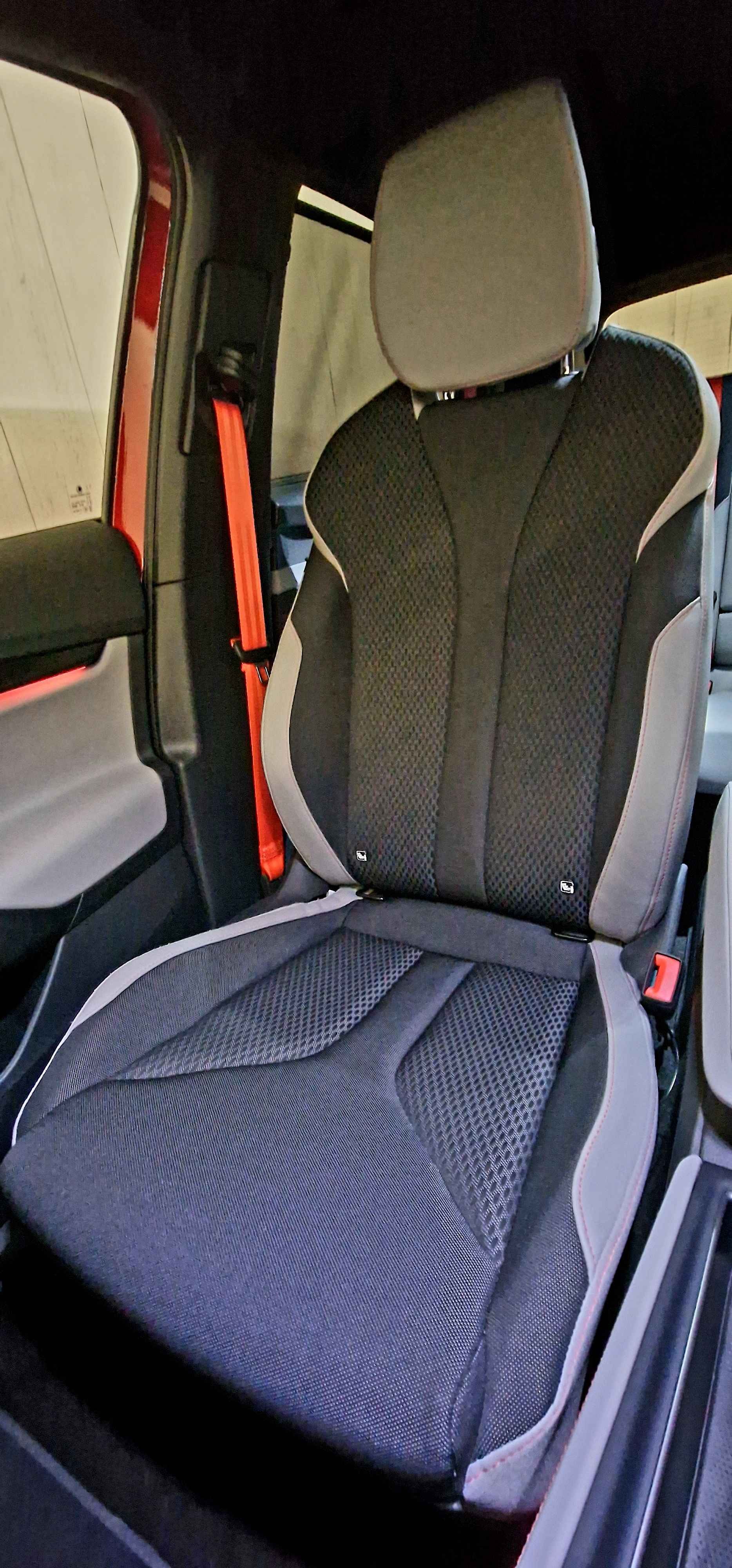 SKODA Elroq 85-image-15