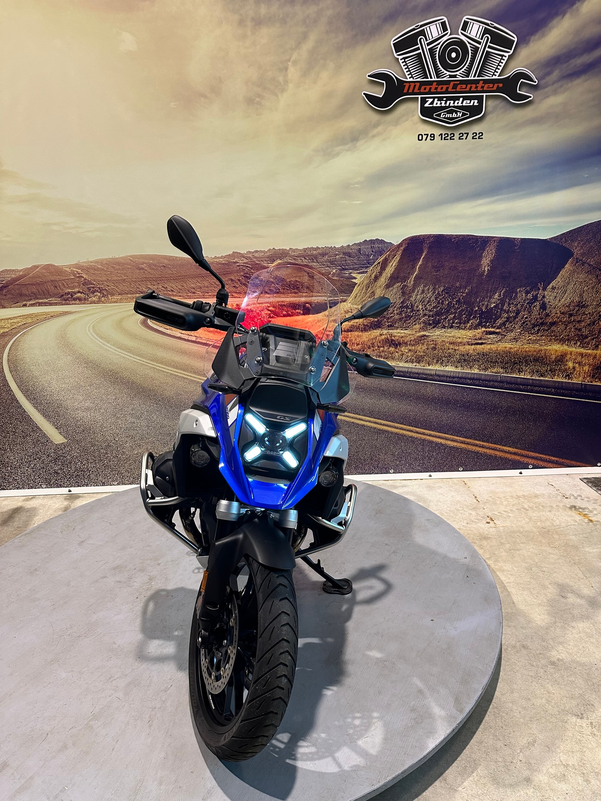 BMW R 1300 GS mit Sportfederung 2 CM höher-image-2