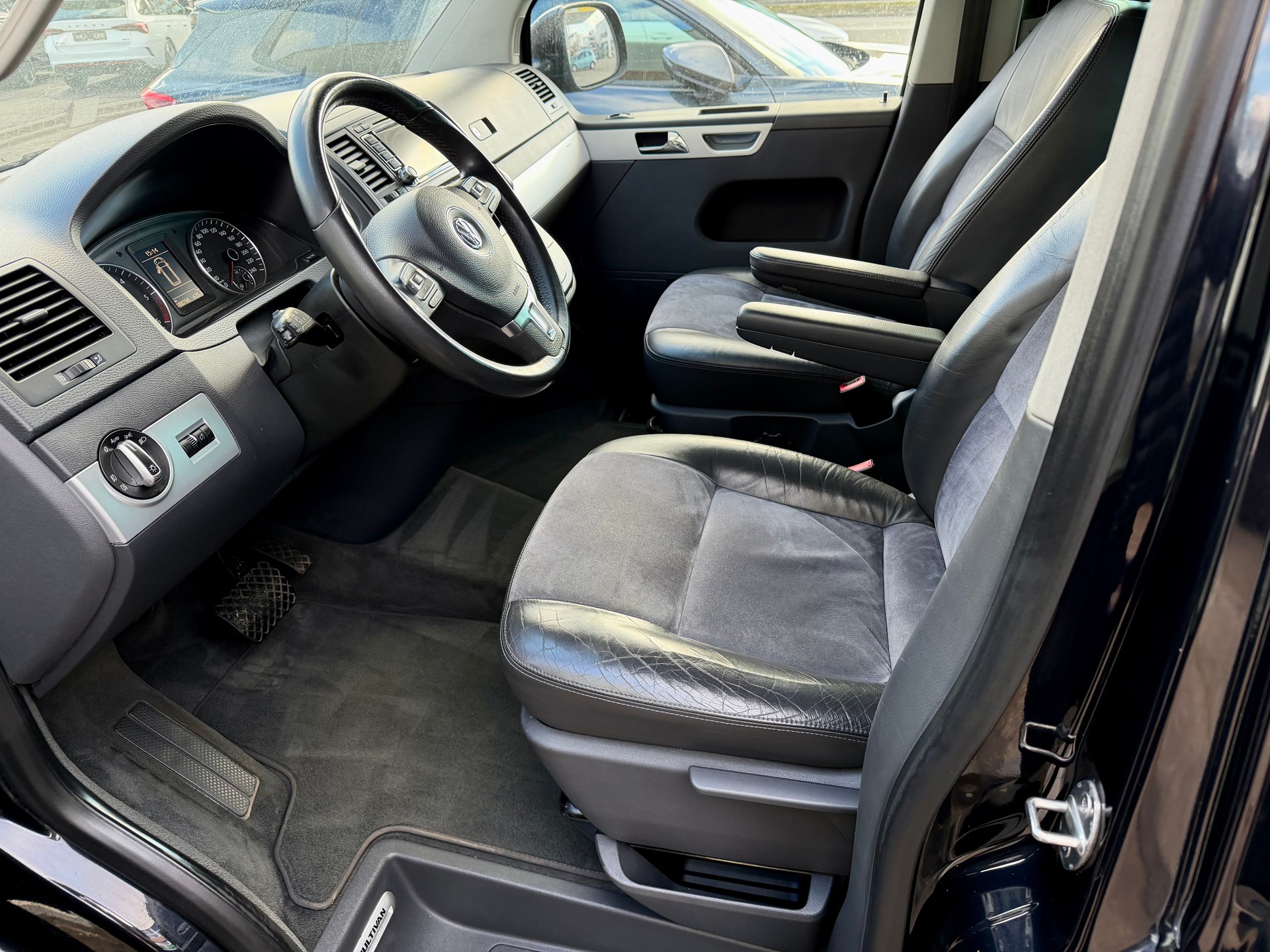 VW T5 Multivan 2.0 Bi-TDI CR Comfortline 4Motion DSG - Alcantara/Leder-Ausstattung - Frisch ab MFK und Service - Neue Reifen --image-6