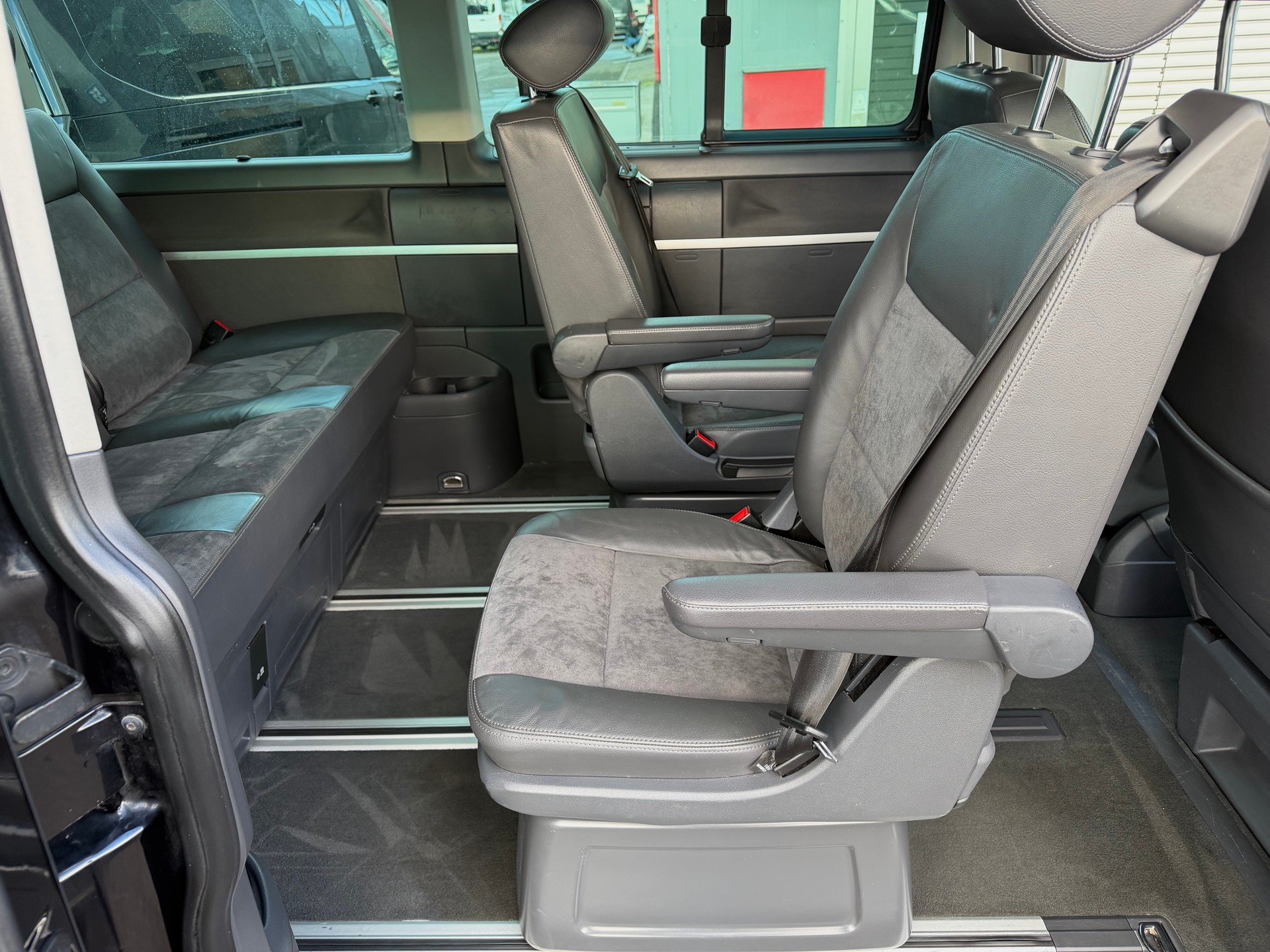 VW T5 Multivan 2.0 Bi-TDI CR Comfortline 4Motion DSG - Alcantara/Leder-Ausstattung - Frisch ab MFK und Service - Neue Reifen --image-7