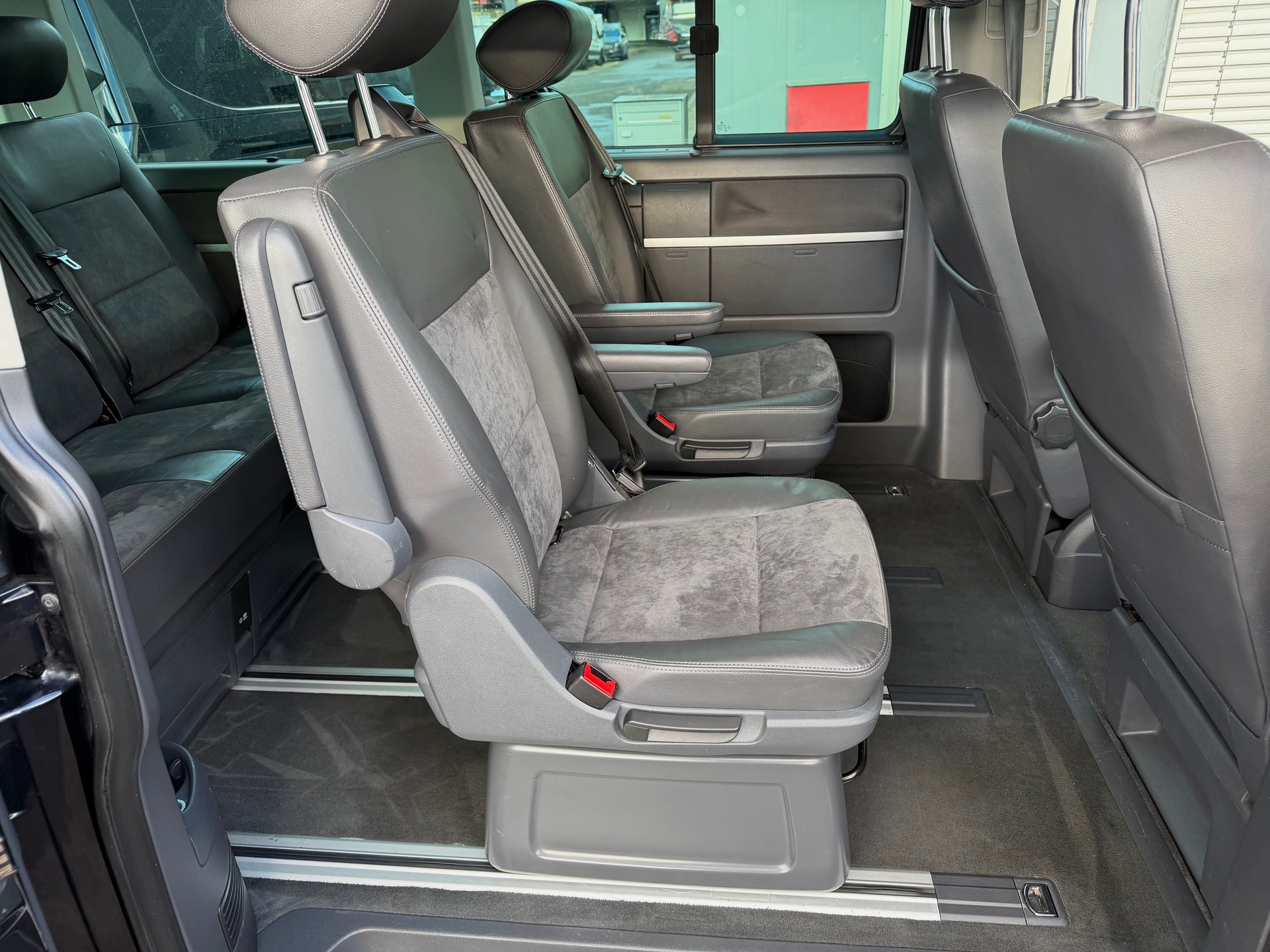 VW T5 Multivan 2.0 Bi-TDI CR Comfortline 4Motion DSG - Alcantara/Leder-Ausstattung - Frisch ab MFK und Service - Neue Reifen --image-9