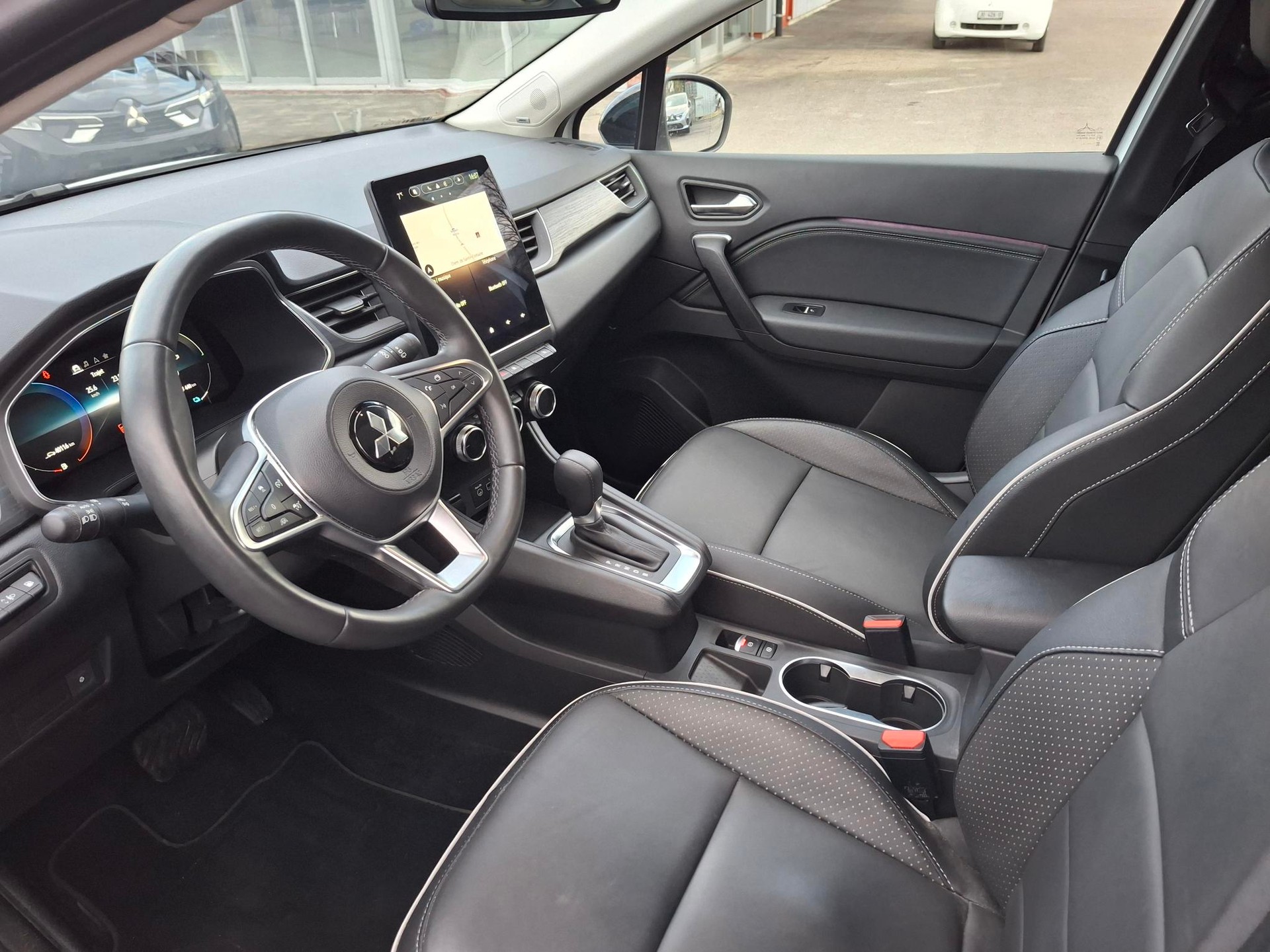 MITSUBISHI ASX 1.6 PHEV Instyle-image-6