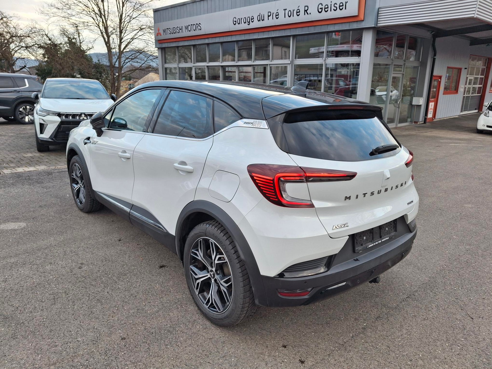 MITSUBISHI ASX 1.6 PHEV Instyle-image-4