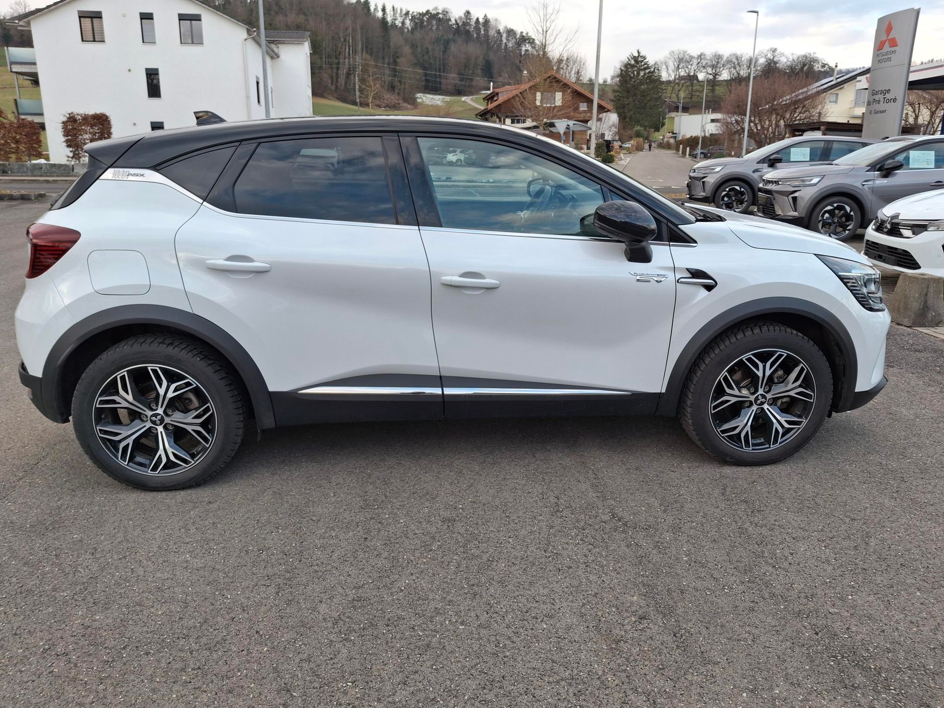 MITSUBISHI ASX 1.6 PHEV Instyle-image-2