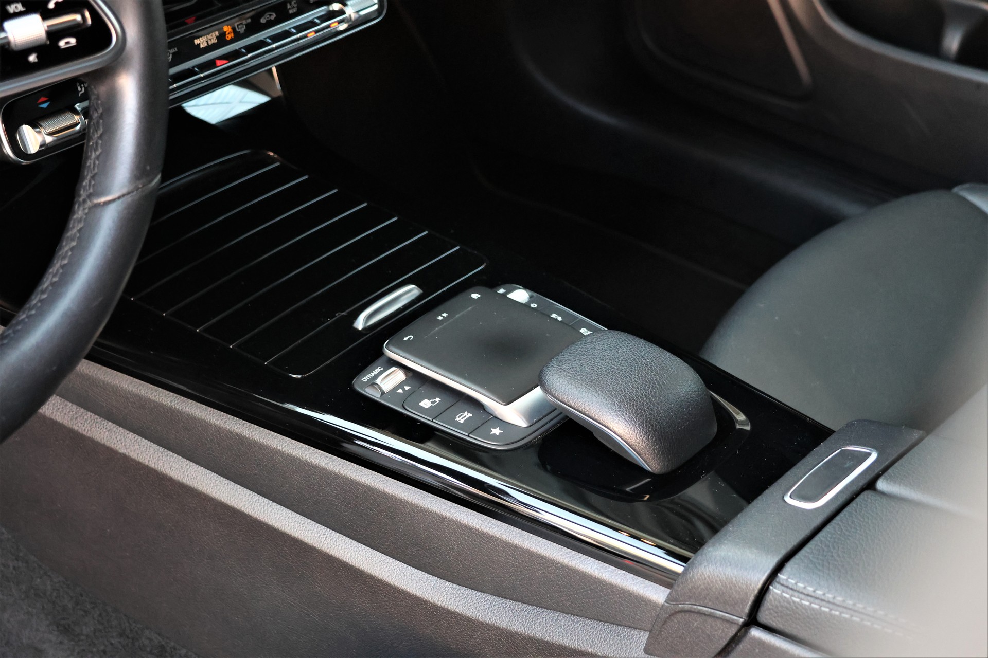 MERCEDES-BENZ CLA Shooting Brake 180 7G-DCT Progressive (CH)-image-9