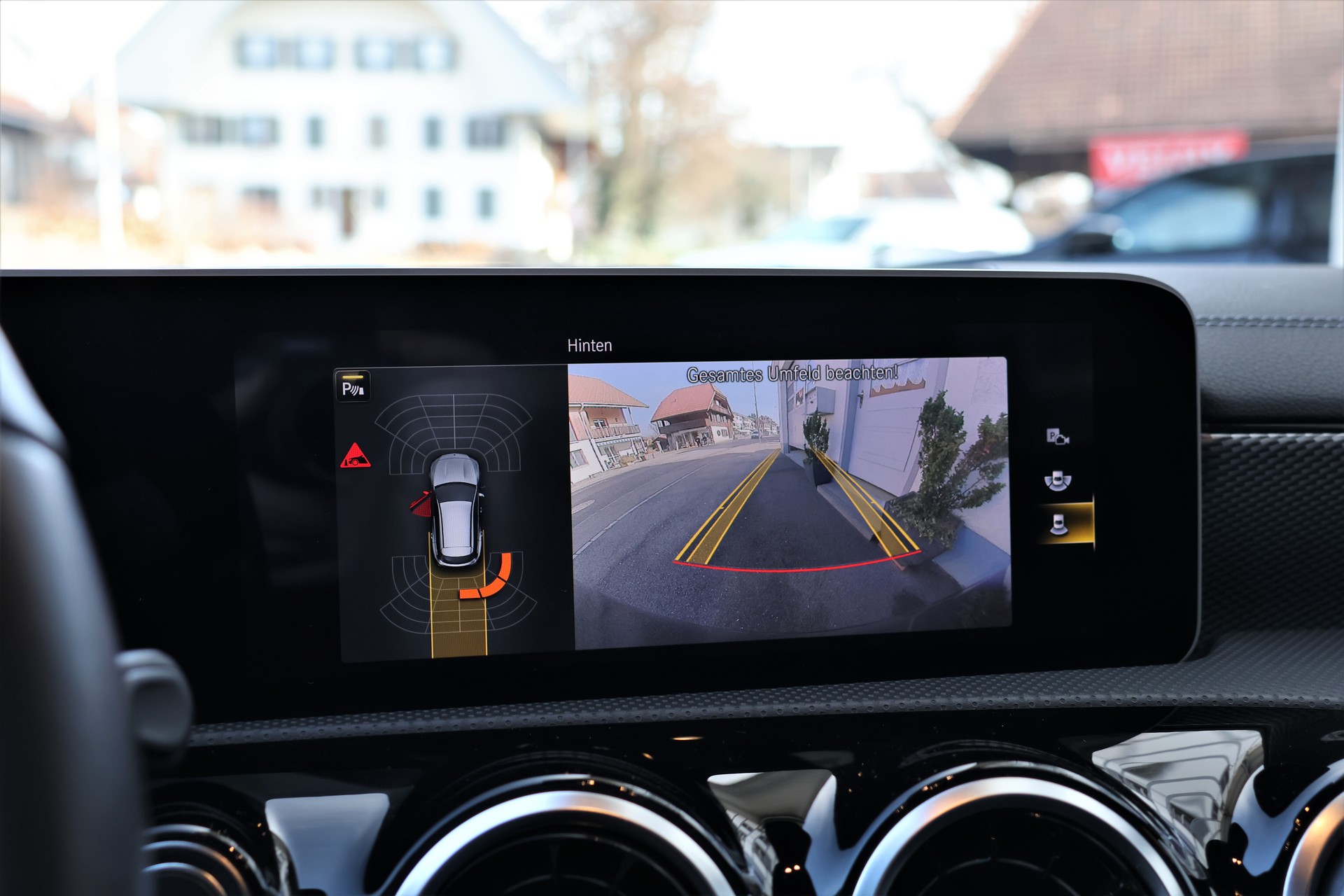 MERCEDES-BENZ CLA Shooting Brake 180 7G-DCT Progressive (CH)-image-19