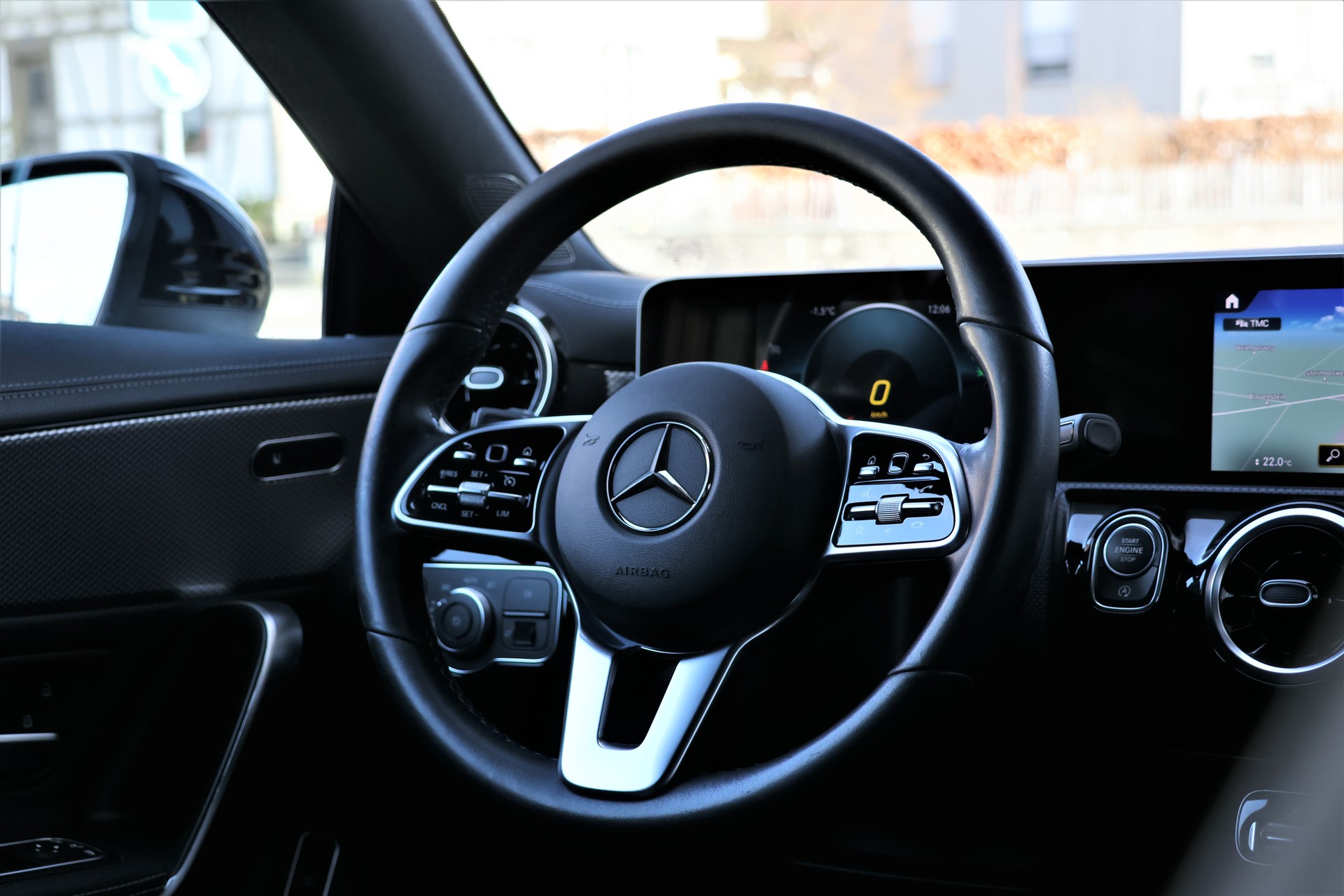 MERCEDES-BENZ CLA Shooting Brake 180 7G-DCT Progressive (CH)-image-12