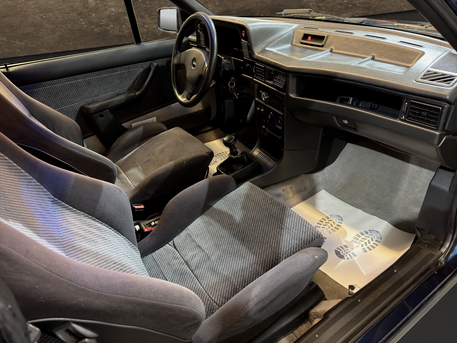 OPEL Kadett GSI 2.0i Cabriolet-image-12