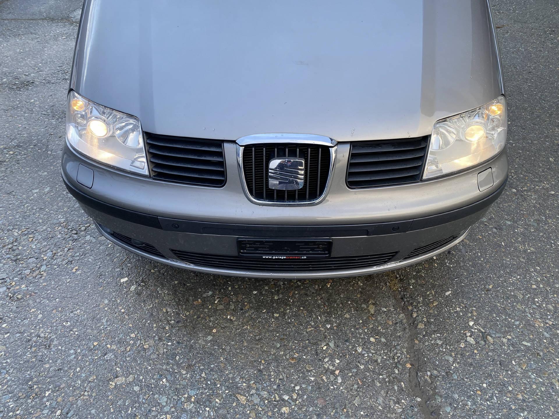 SEAT Alhambra 1.9 TDI 115 Sport 4x4-image-12