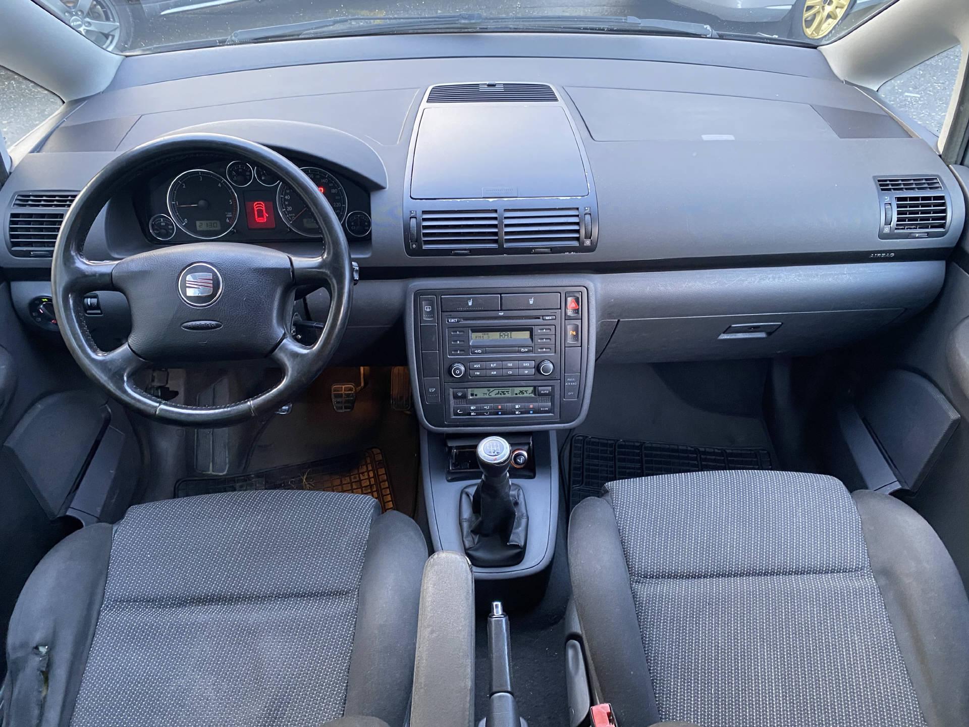 SEAT Alhambra 1.9 TDI 115 Sport 4x4-image-5