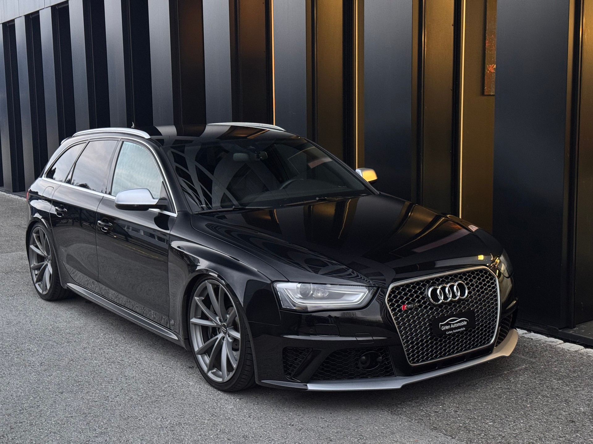 AUDI RS4 Avant 4.2 FSI V8 quattro S-tronic-image-8
