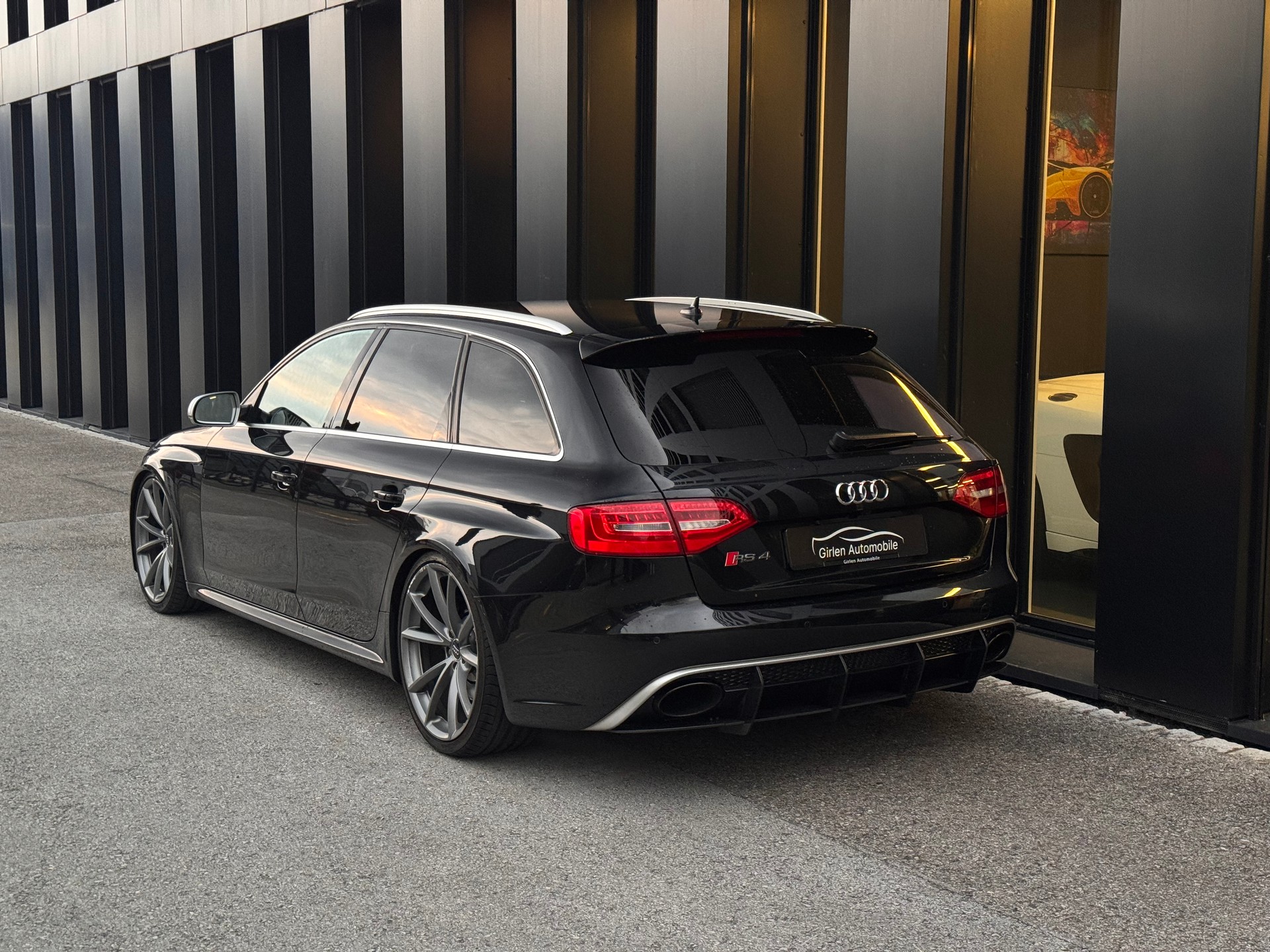 AUDI RS4 Avant 4.2 FSI V8 quattro S-tronic-image-4