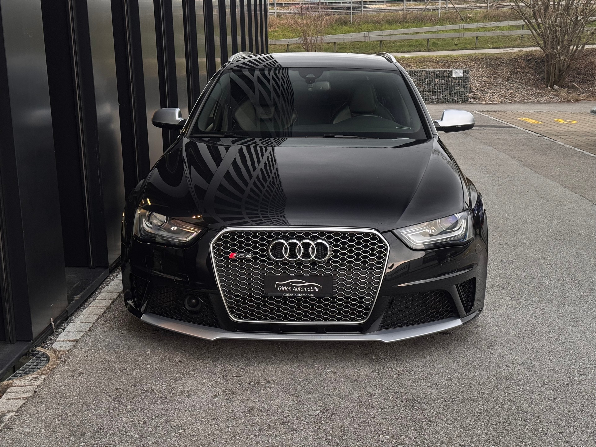 AUDI RS4 Avant 4.2 FSI V8 quattro S-tronic-image-1