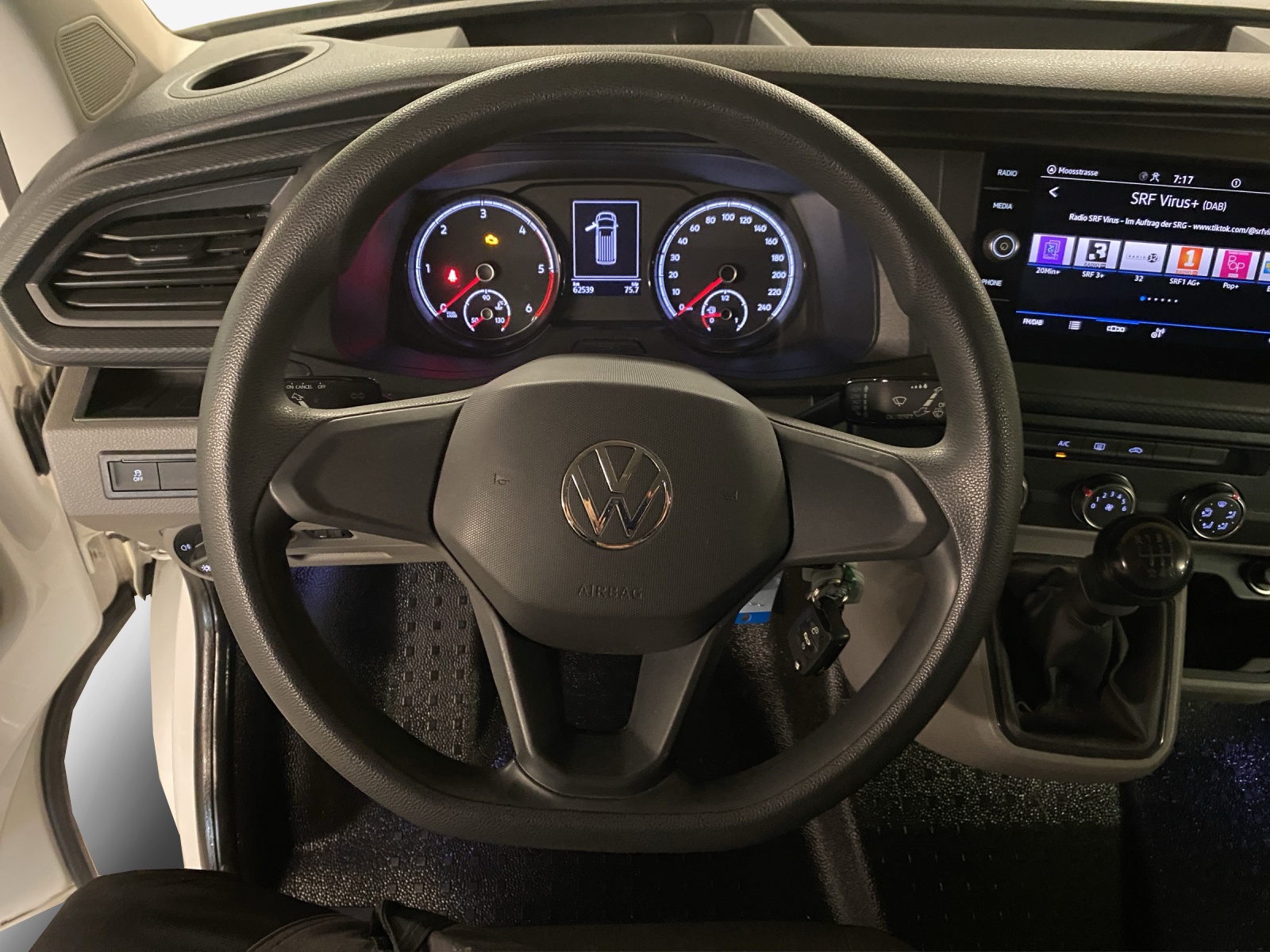 VW T6.1 2.0 TDI 4Motion-image-9