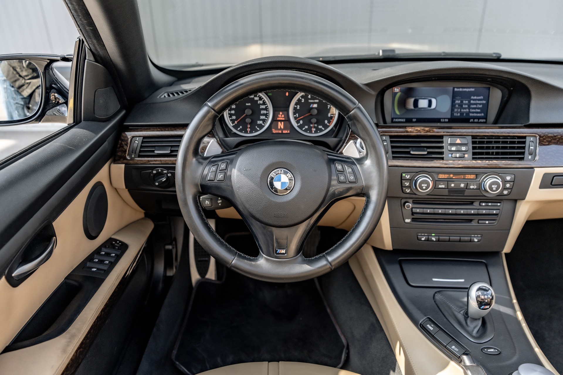 BMW M3 Cabriolet DSG * HARTGE Sportabgasanlage * traumhafte Farbkombination * ab MFK *-image-13