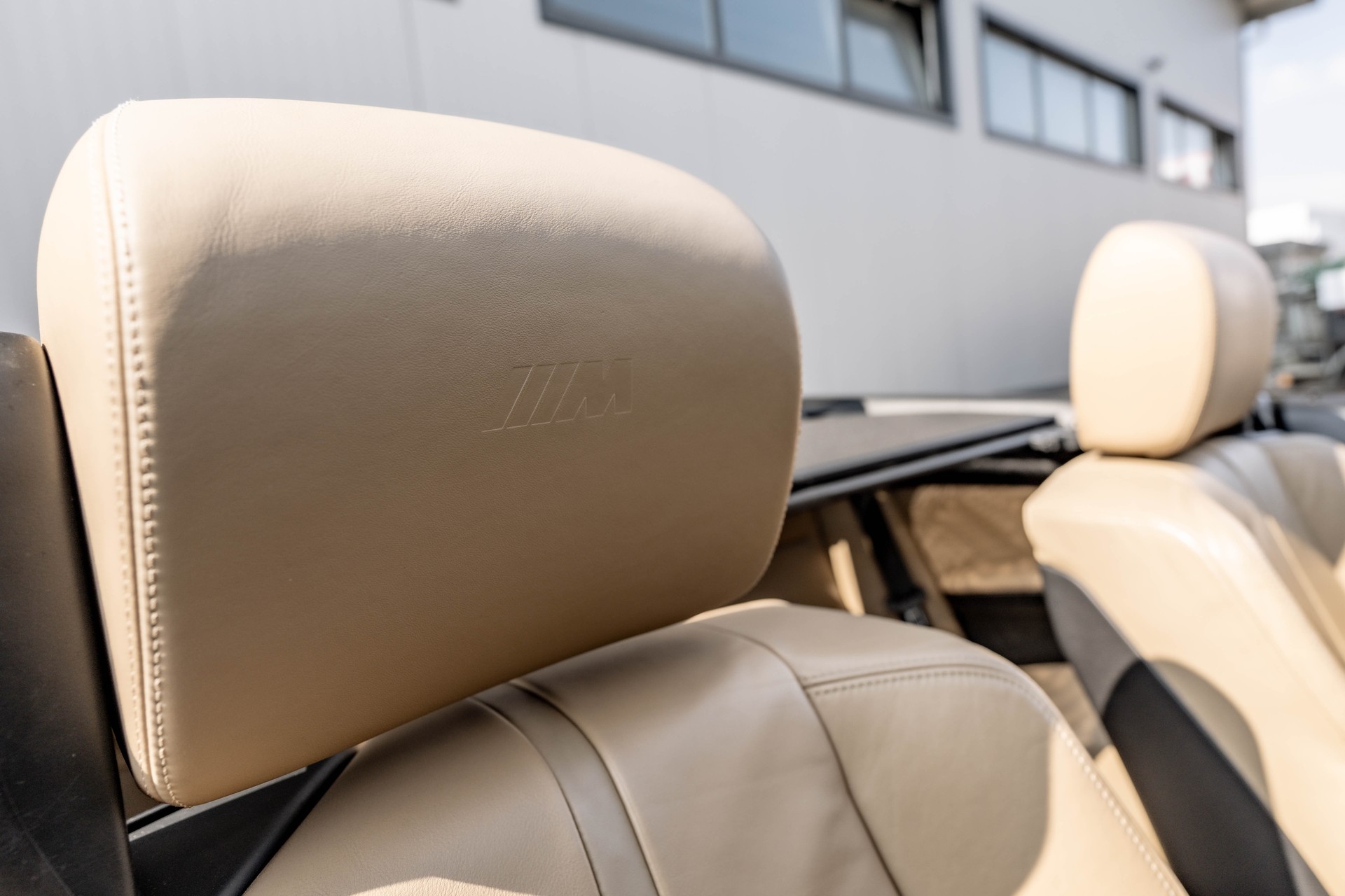 BMW M3 Cabriolet DSG * HARTGE Sportabgasanlage * traumhafte Farbkombination * ab MFK *-image-21