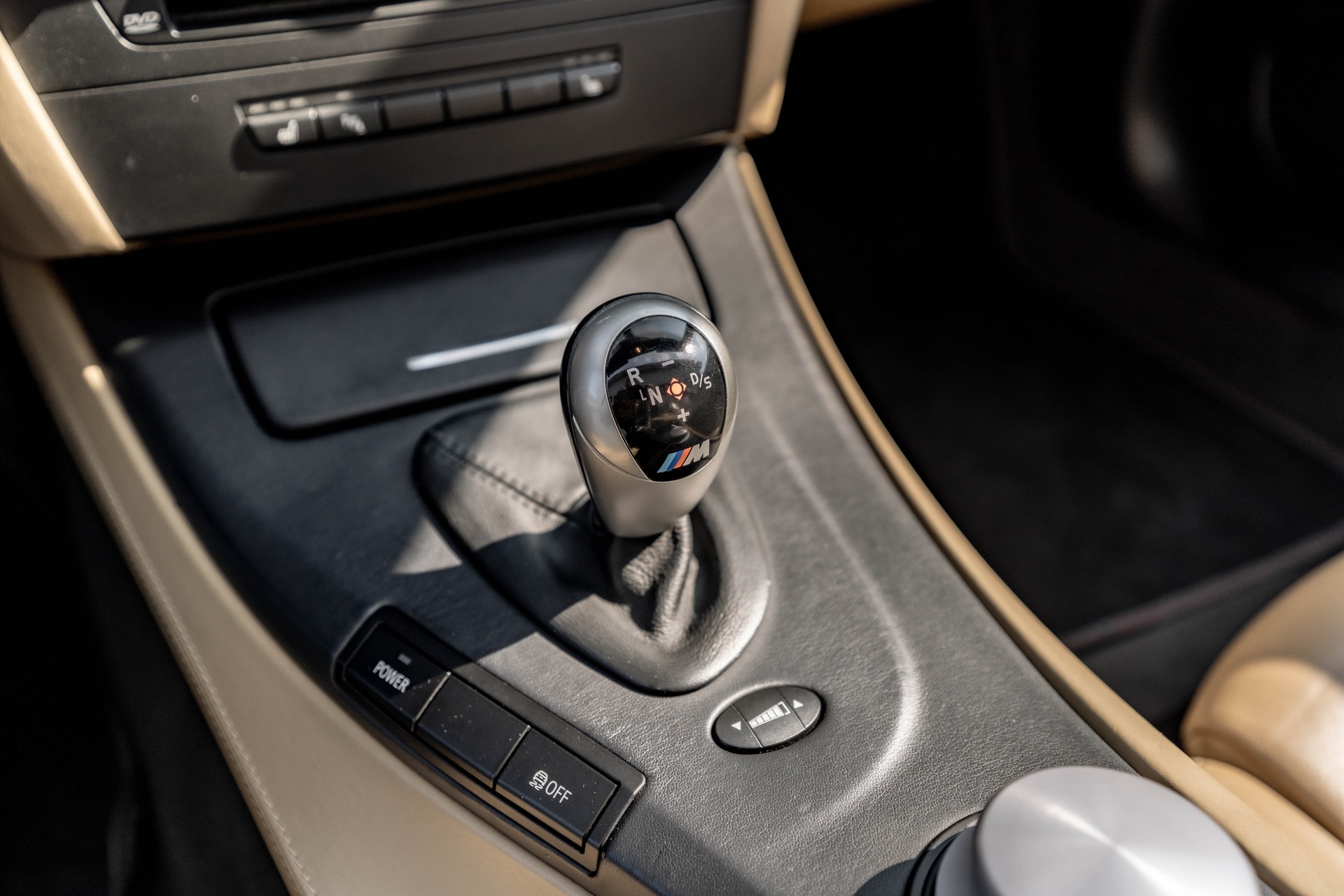 BMW M3 Cabriolet DSG * HARTGE Sportabgasanlage * traumhafte Farbkombination * ab MFK *-image-17