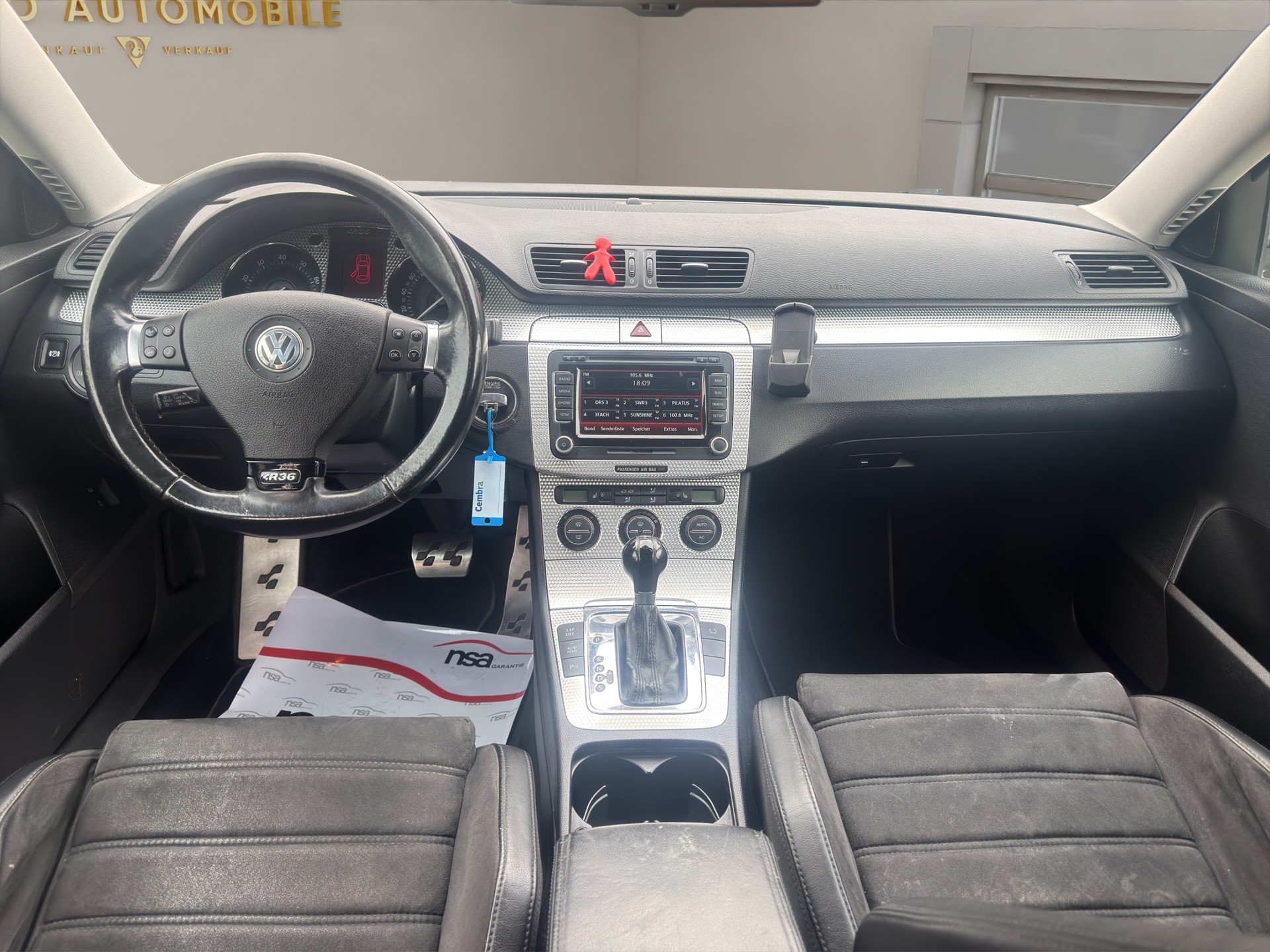 VW Passat Variant R36 4Motion-image-11