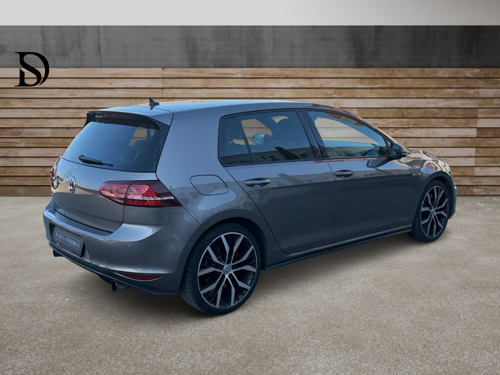 VW Golf 2.0 TSI GTI Performance DSG-showroom-element-3