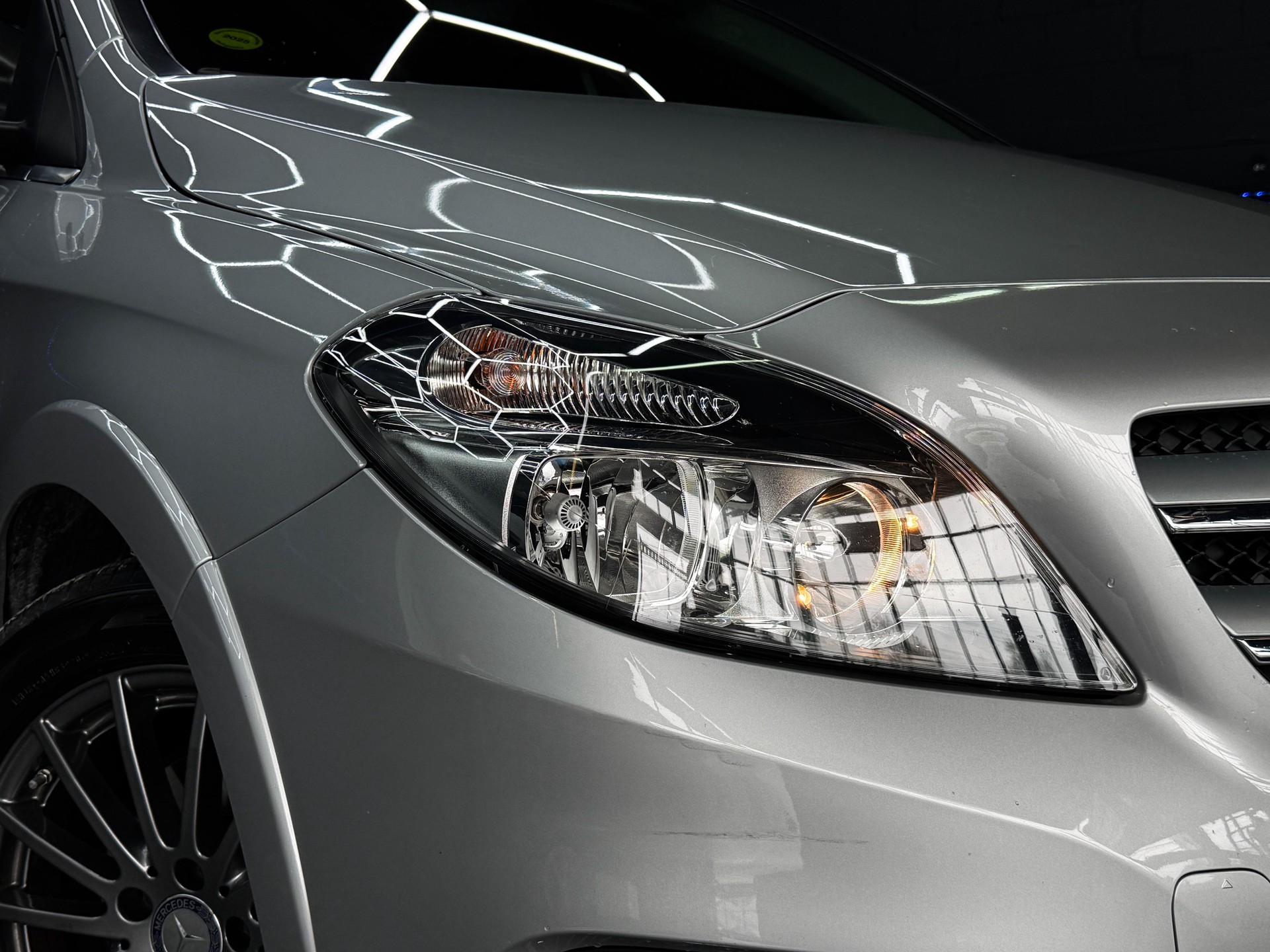 MERCEDES-BENZ B Electric Drive Urban-showroom-element-2