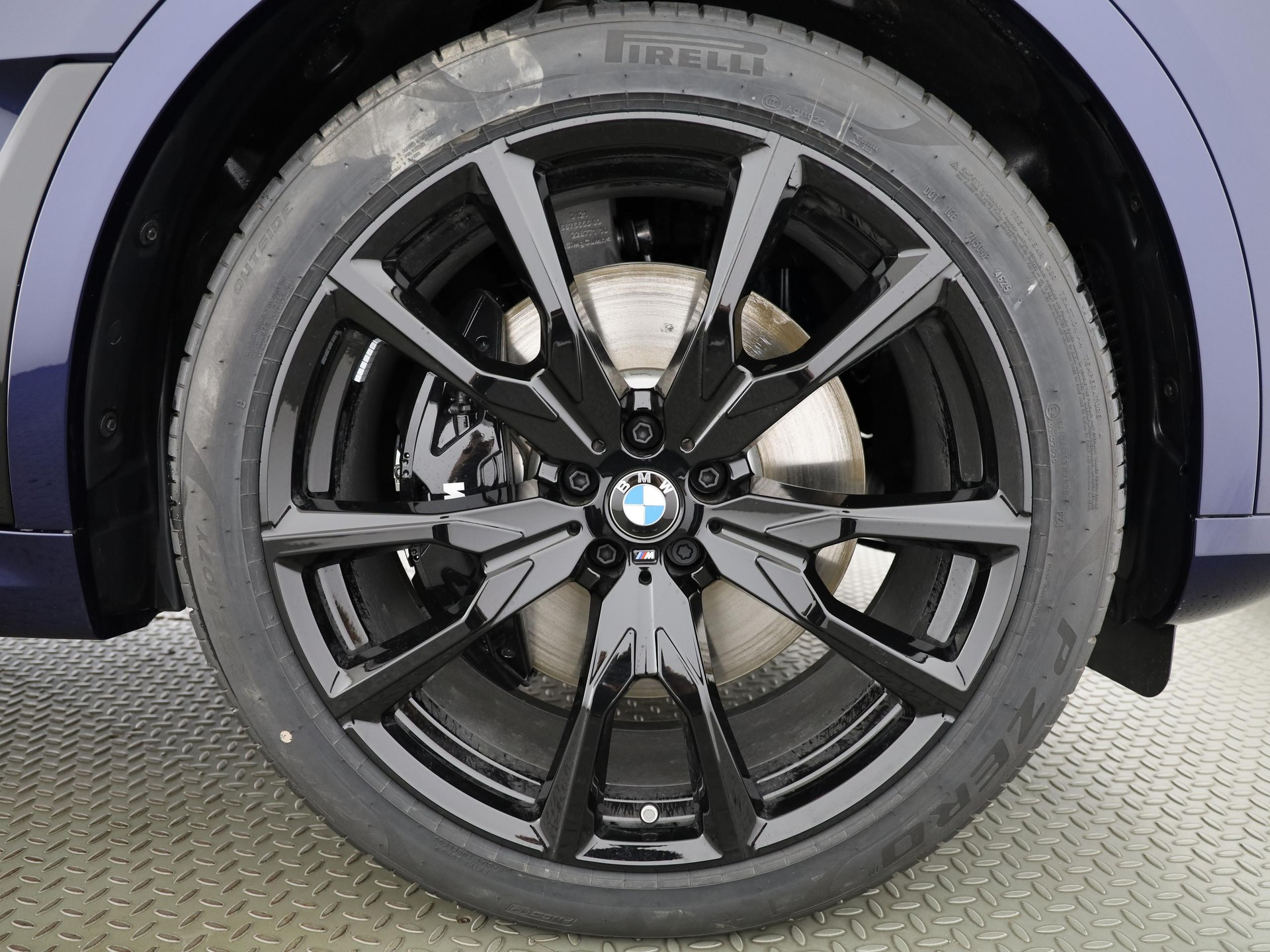 BMW X7 40d xDrive SAG-showroom-element-3