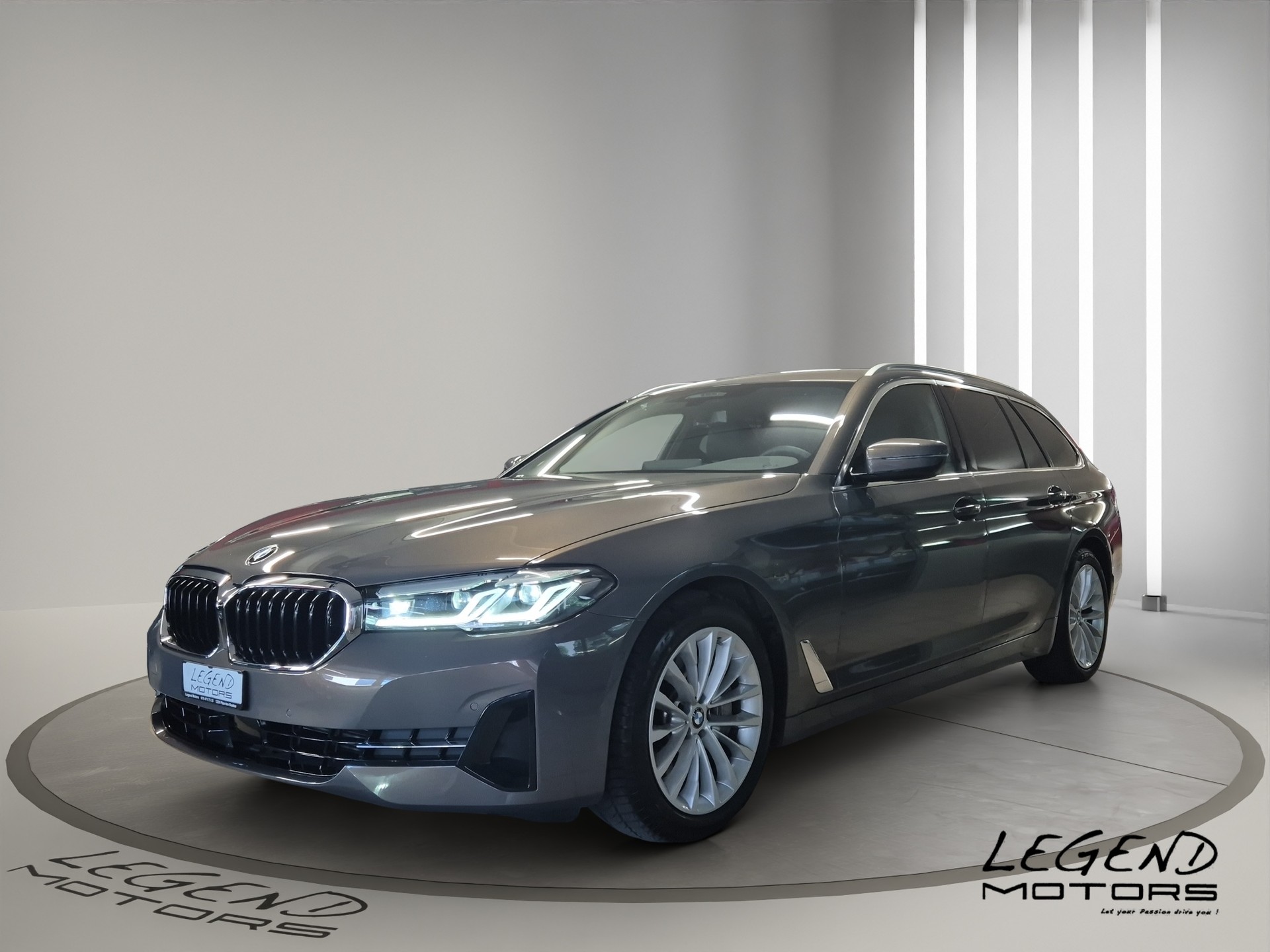 BMW 530d xDrive 48V Touring Steptronic LEASING à partir de CHF 560.-/mois-showroom-element-2