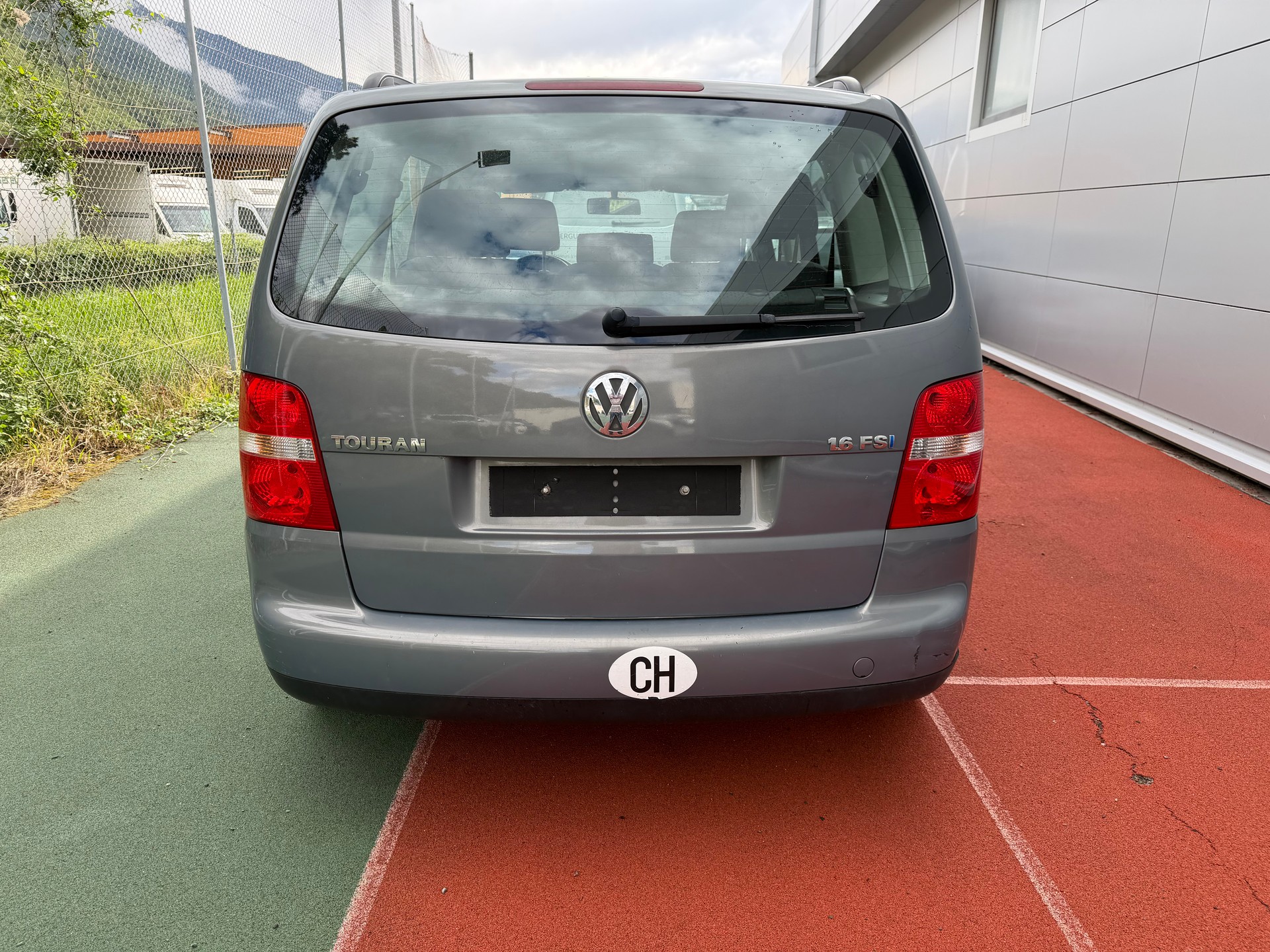 VW Touran 1.6 FSI-image-5