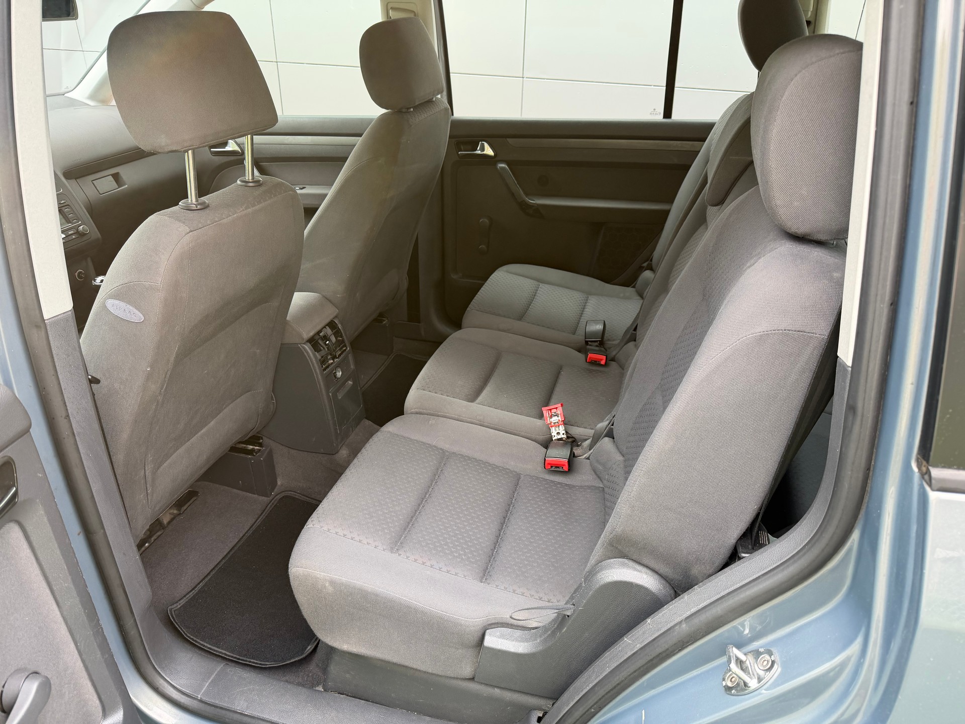 VW Touran 1.6 FSI-image-12