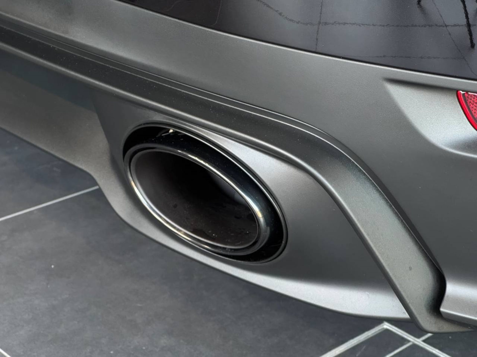 PORSCHE 911 Carrera-image-30
