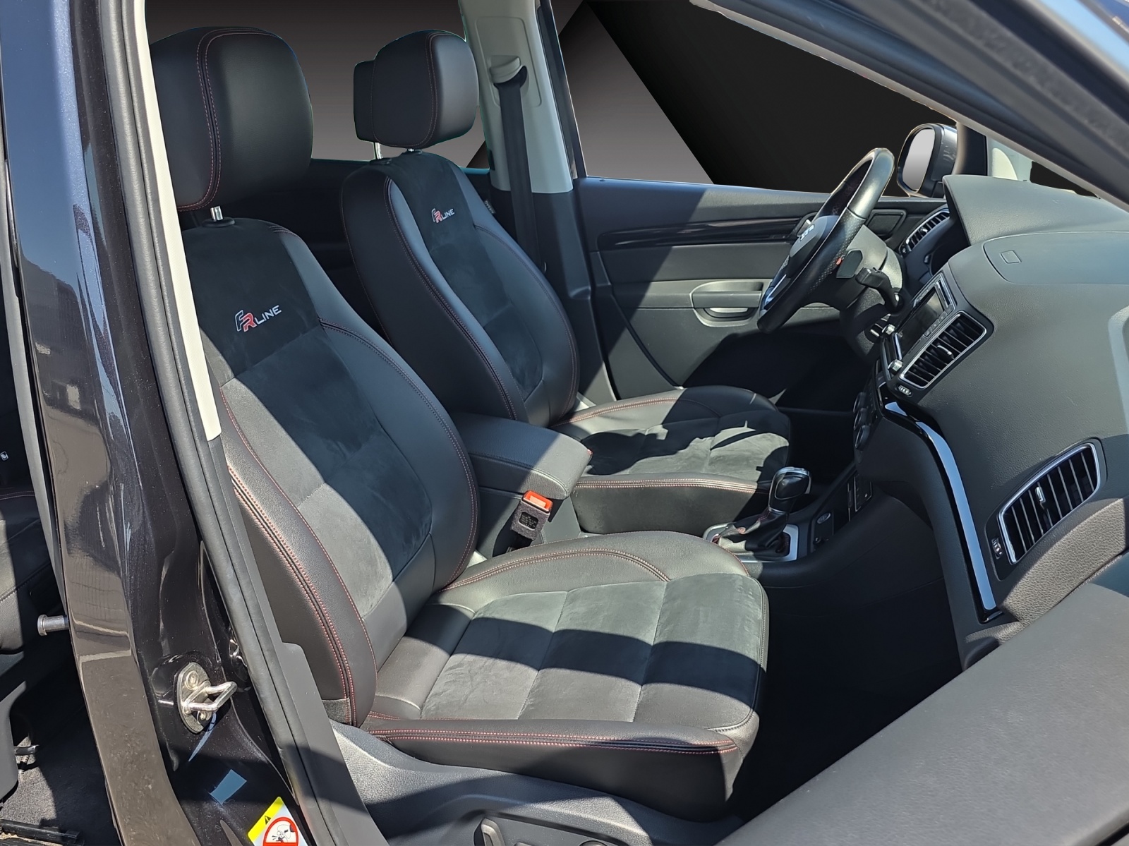 SEAT Alhambra 1.4 TSI DSG Hola FR-image-16